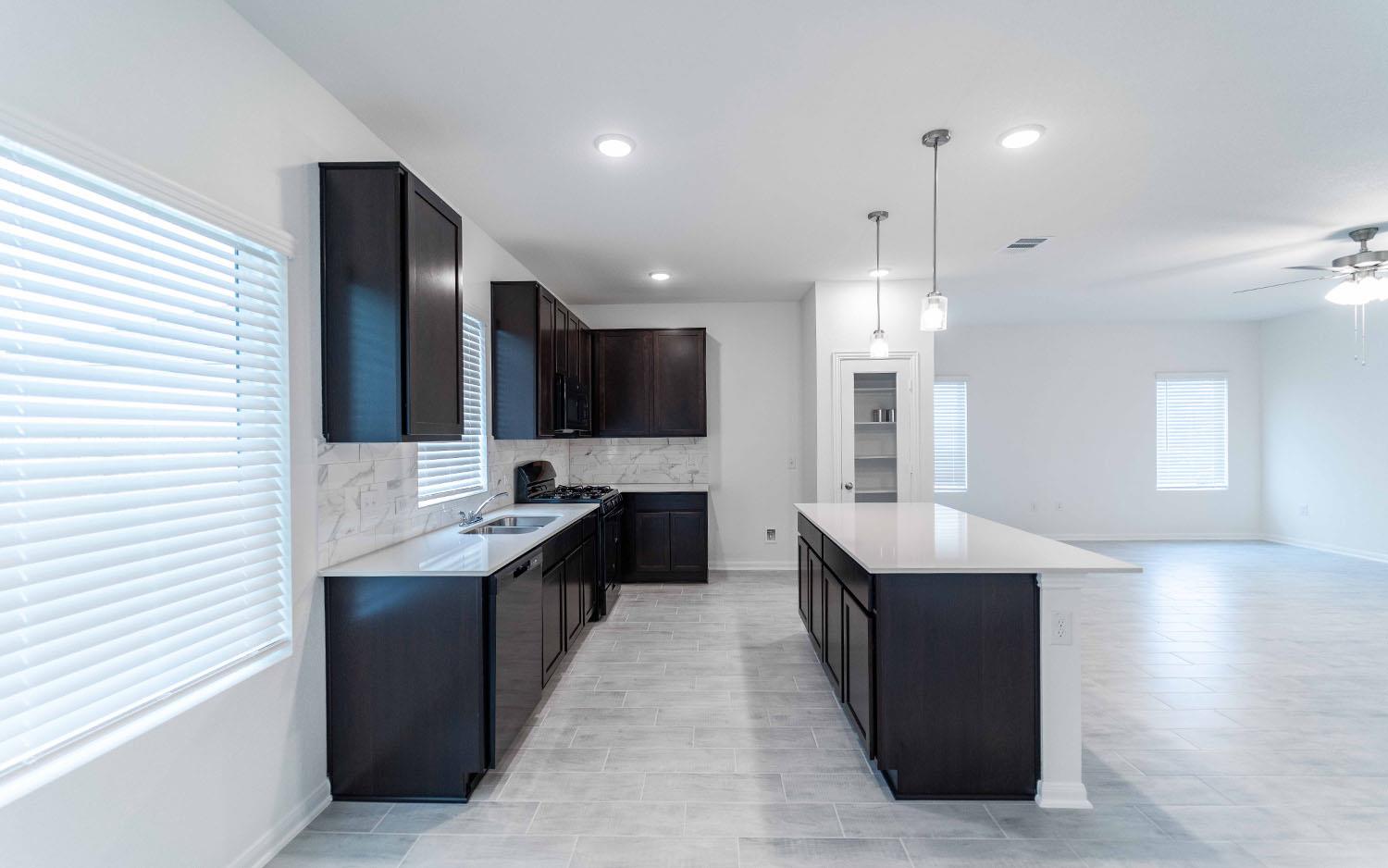 314 Ashby Dr, Hutto, TX 78634