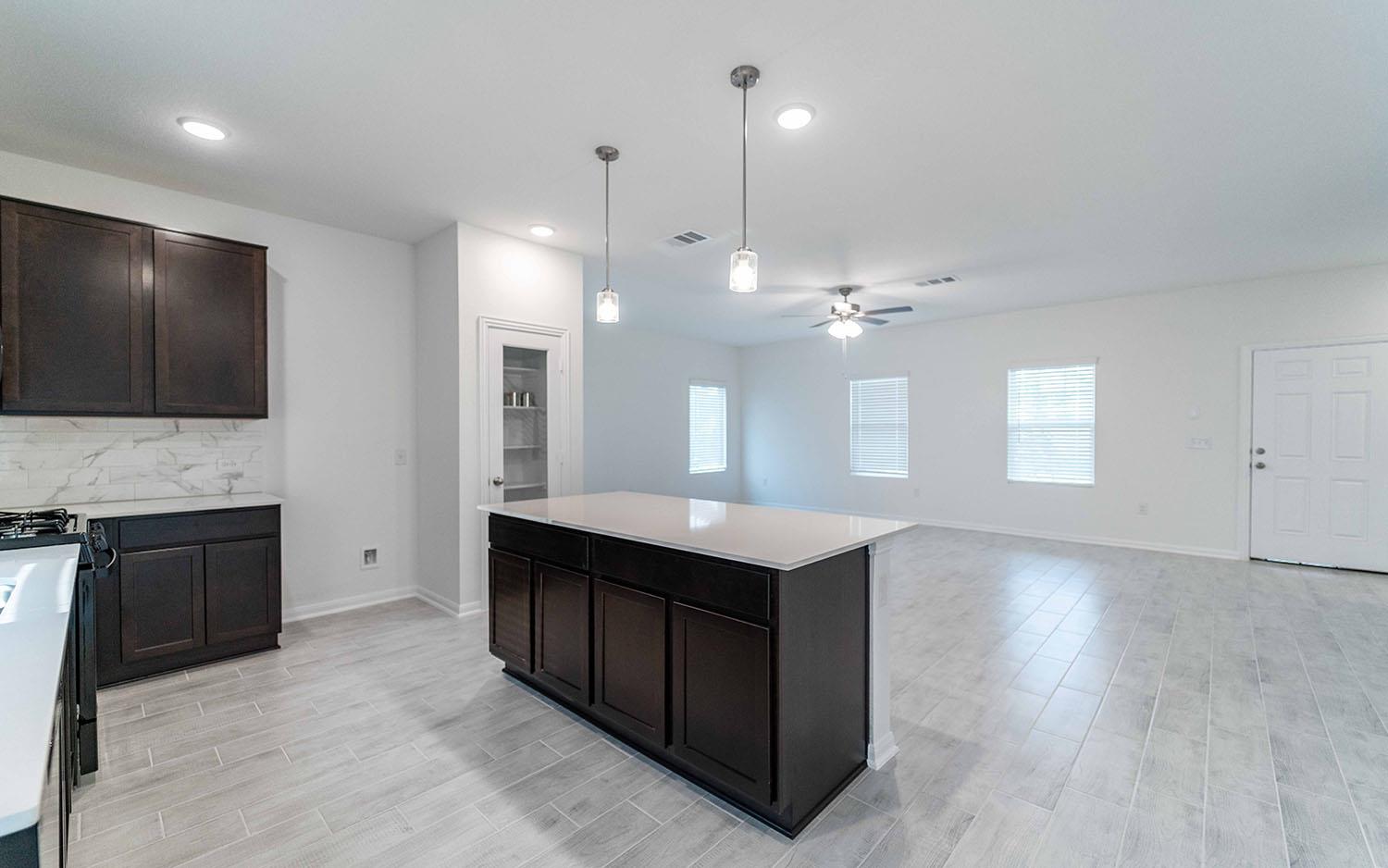 314 Ashby Dr, Hutto, TX 78634