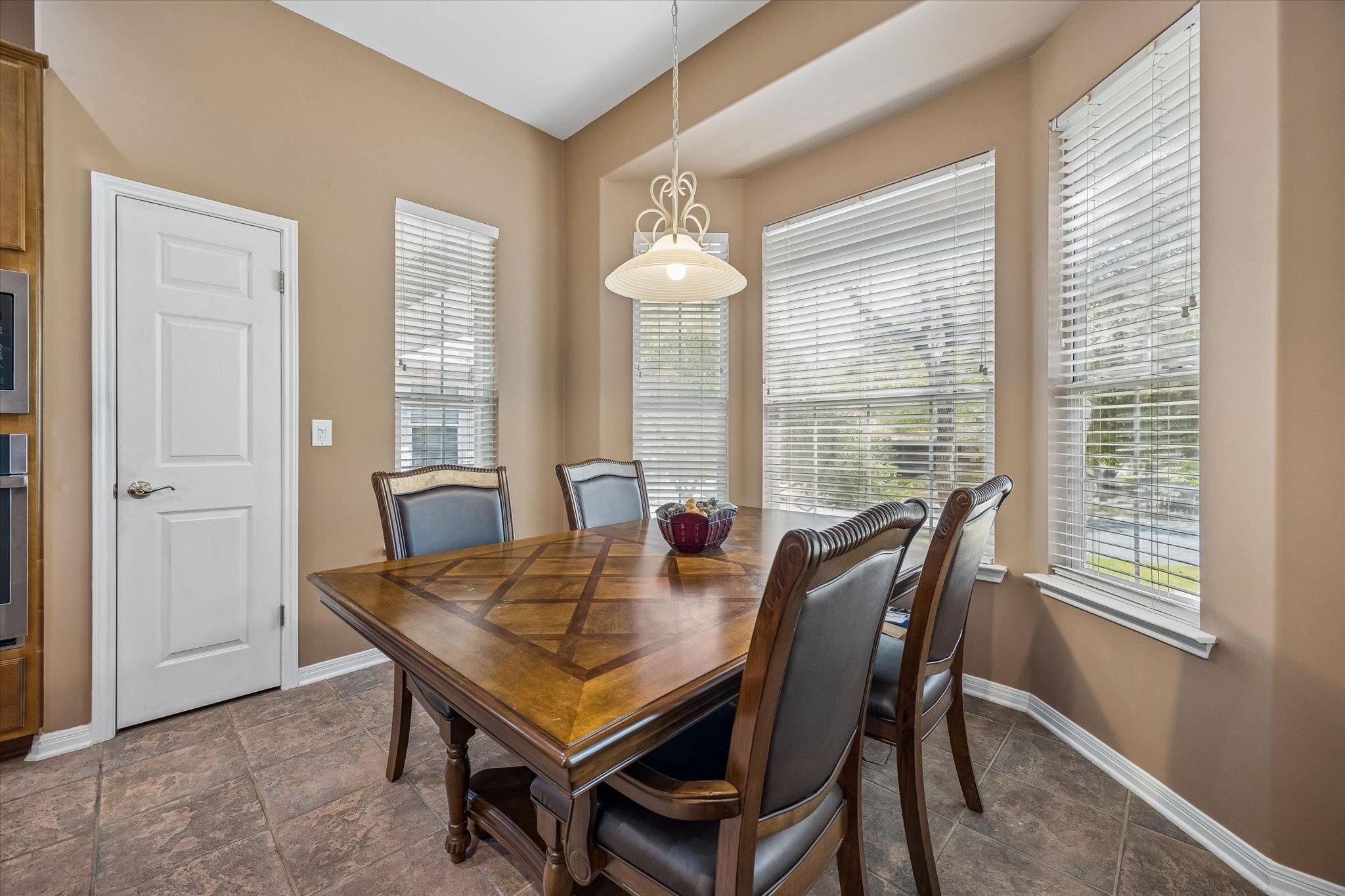 100 Egret Cv, Georgetown, TX 78633