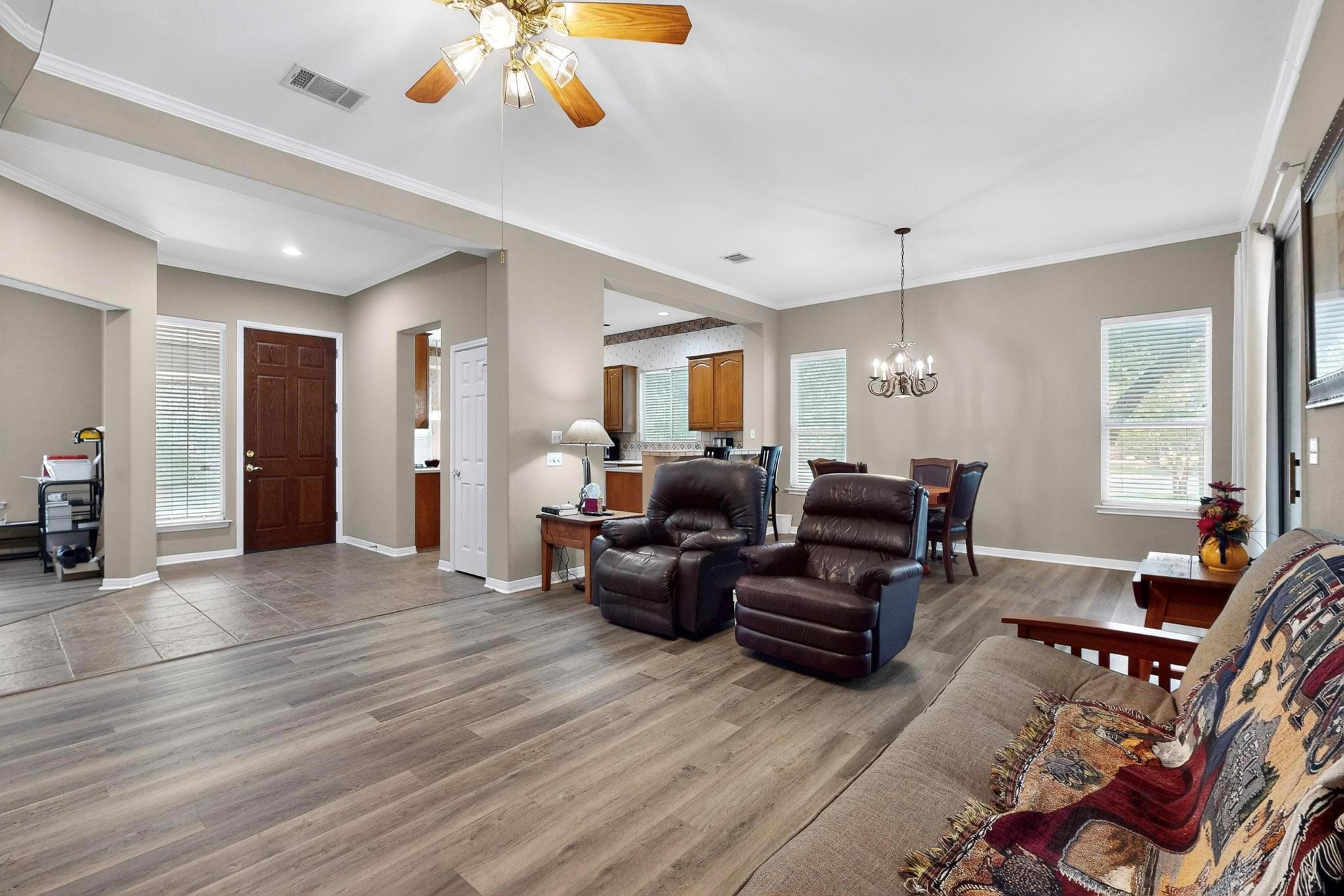 100 Egret Cv, Georgetown, TX 78633