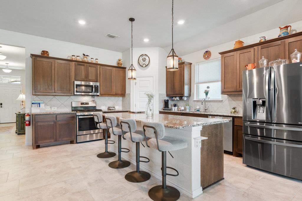 1759 Oyster Crk, Buda, TX 78610