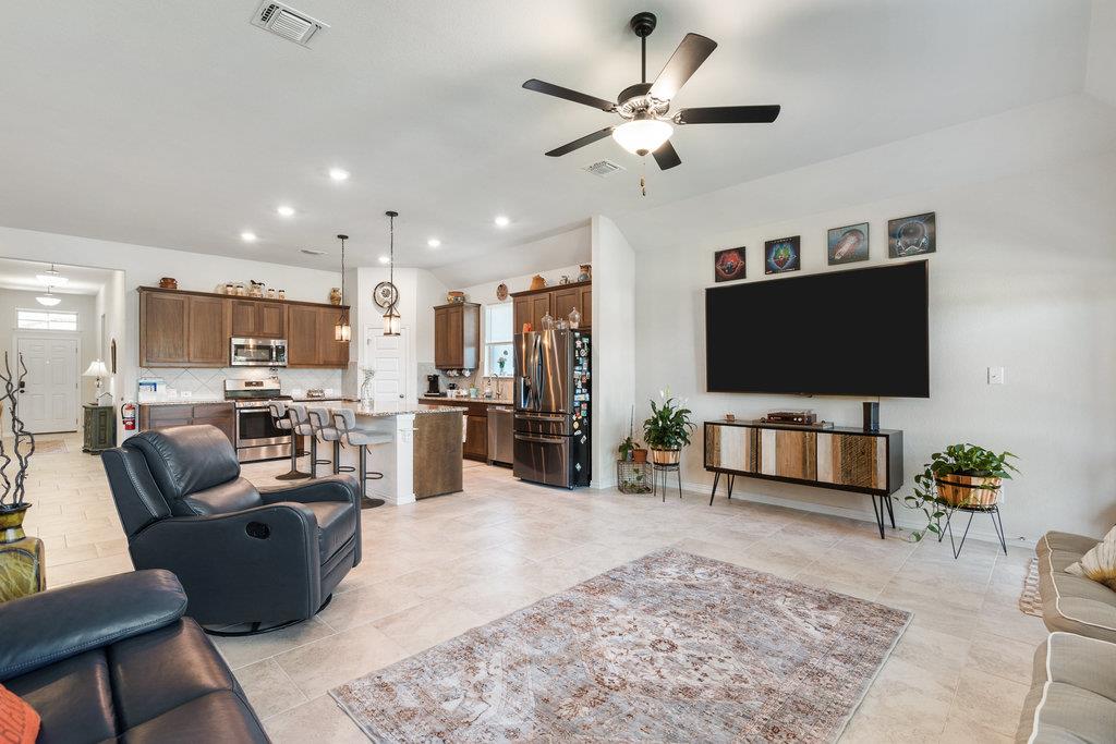 1759 Oyster Crk, Buda, TX 78610