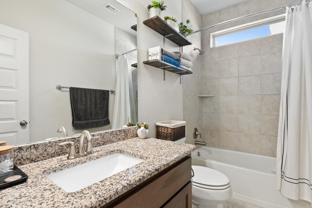 1759 Oyster Crk, Buda, TX 78610