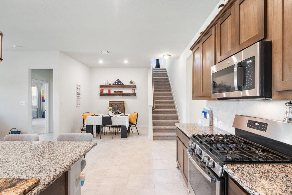 1759 Oyster Crk, Buda, TX 78610