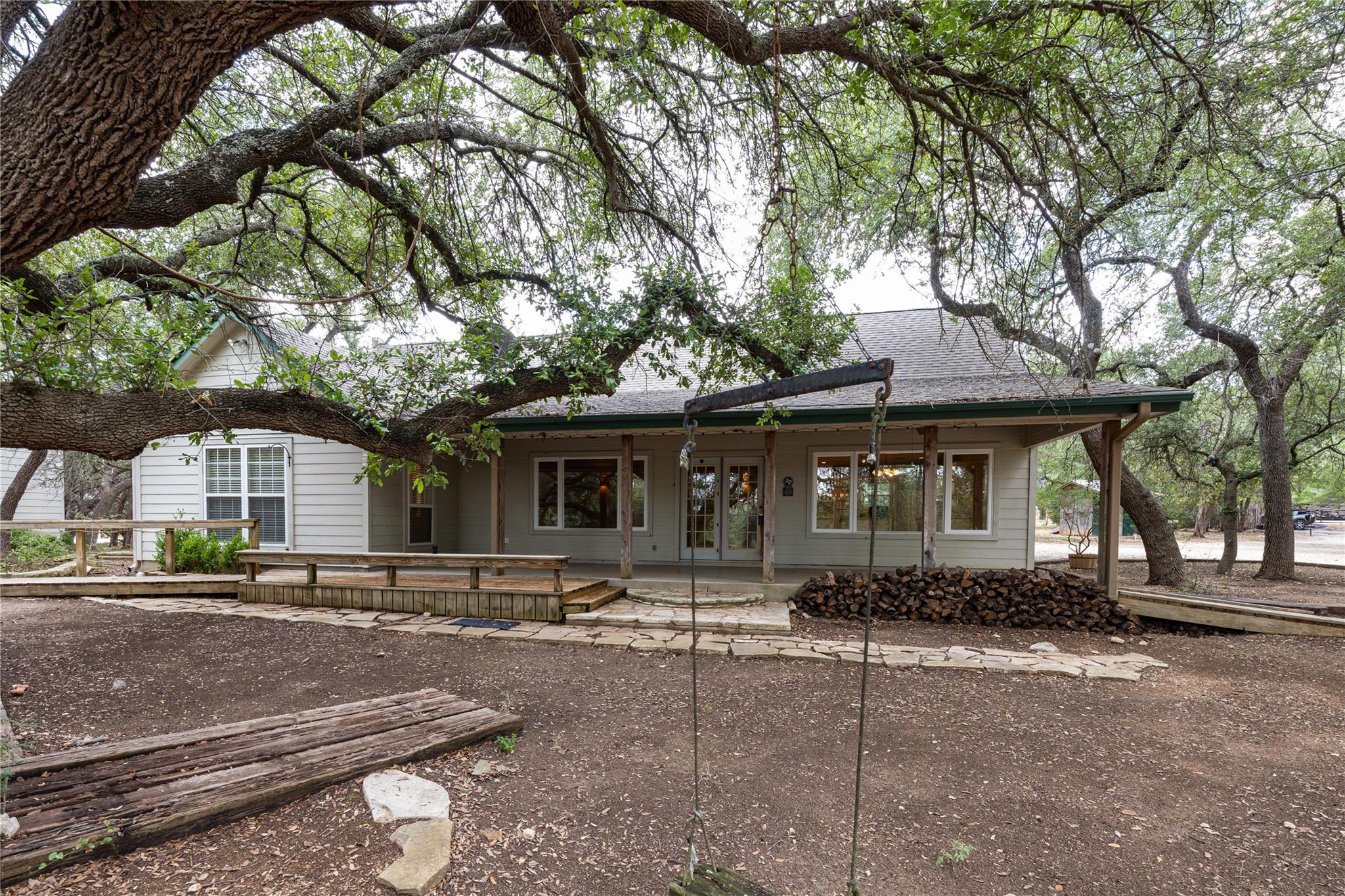 105 Ridge Oak Dr, Wimberley, TX 78676