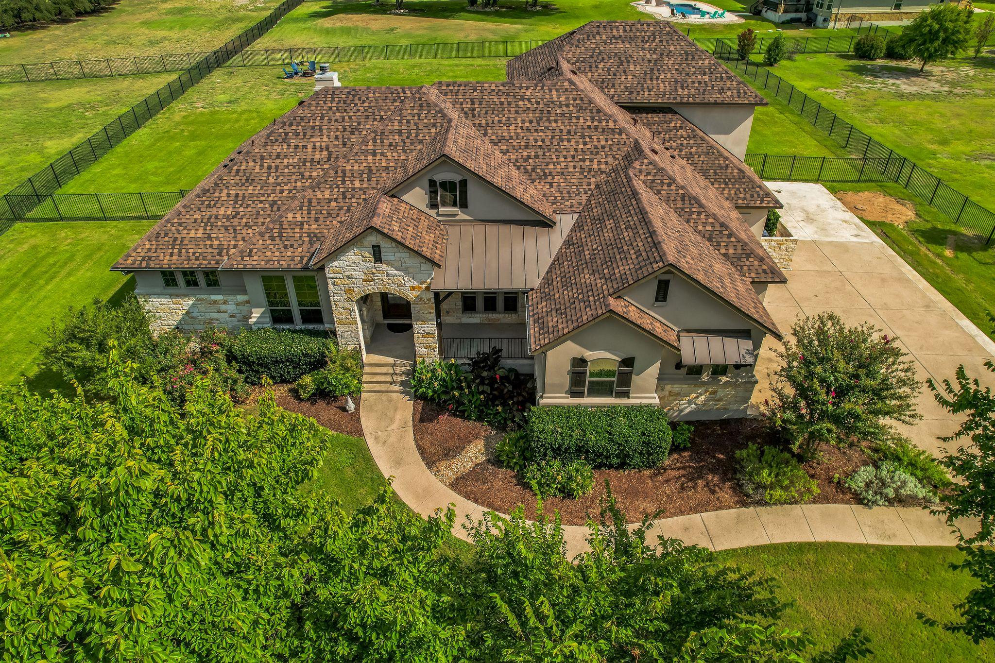 301 Umbrella Sky, Liberty Hill, TX 78642