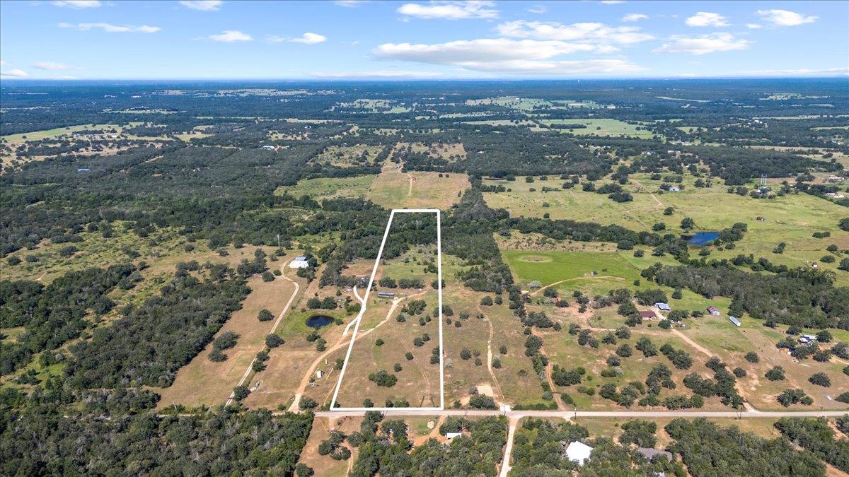 1038 League Line Rd, Paige, TX 78659