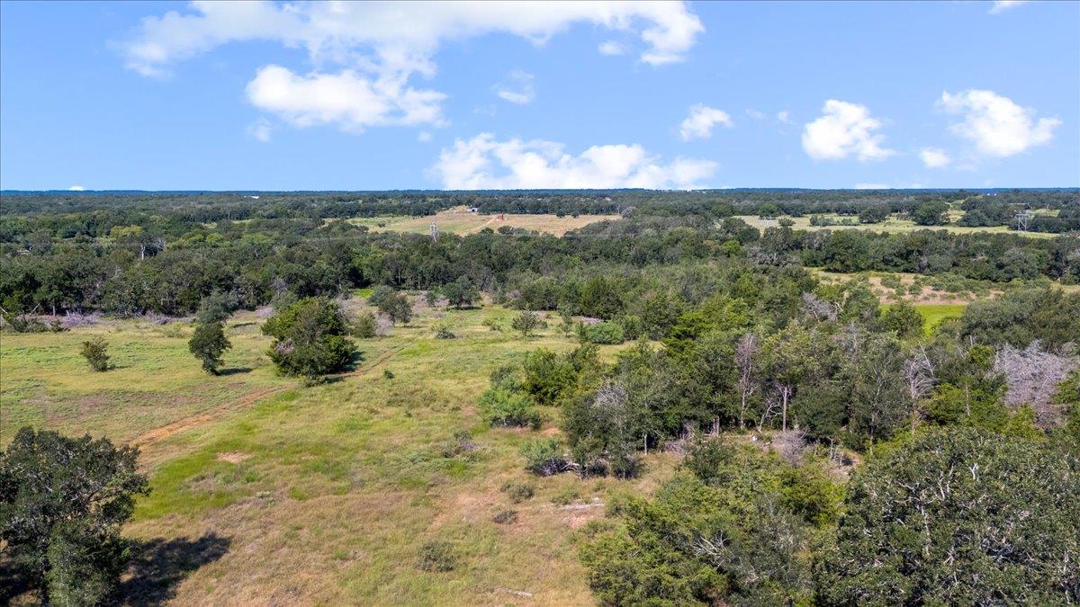 1038 League Line Rd, Paige, TX 78659