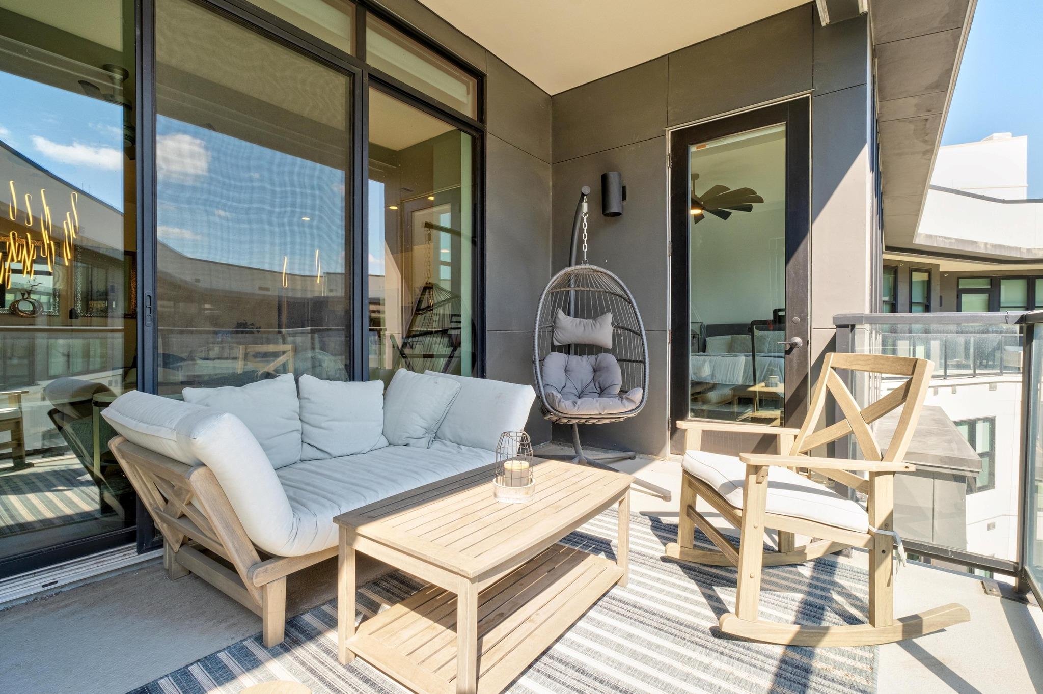 800 Embassy Dr # 609, Austin, TX 78702