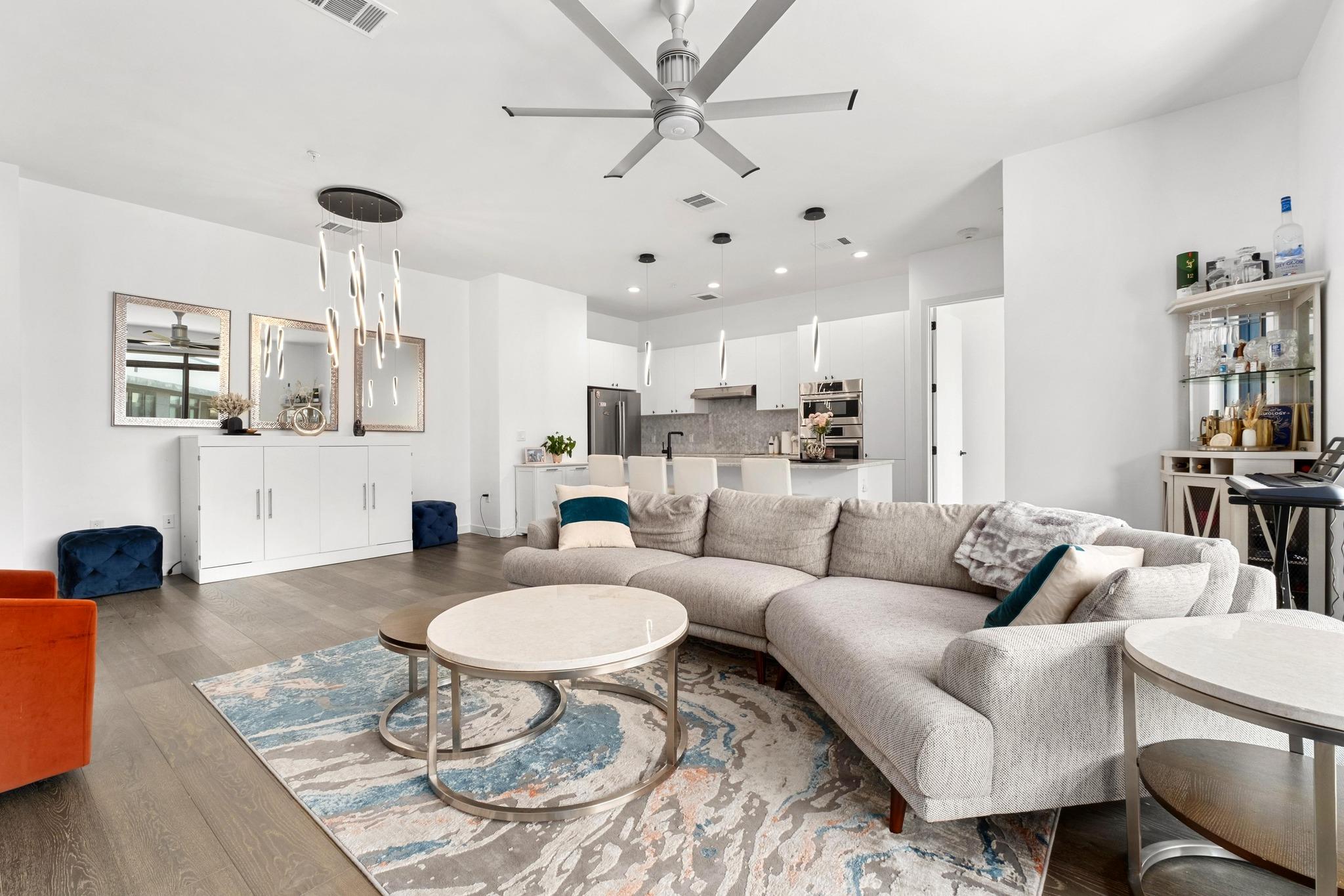 800 Embassy Dr # 609, Austin, TX 78702