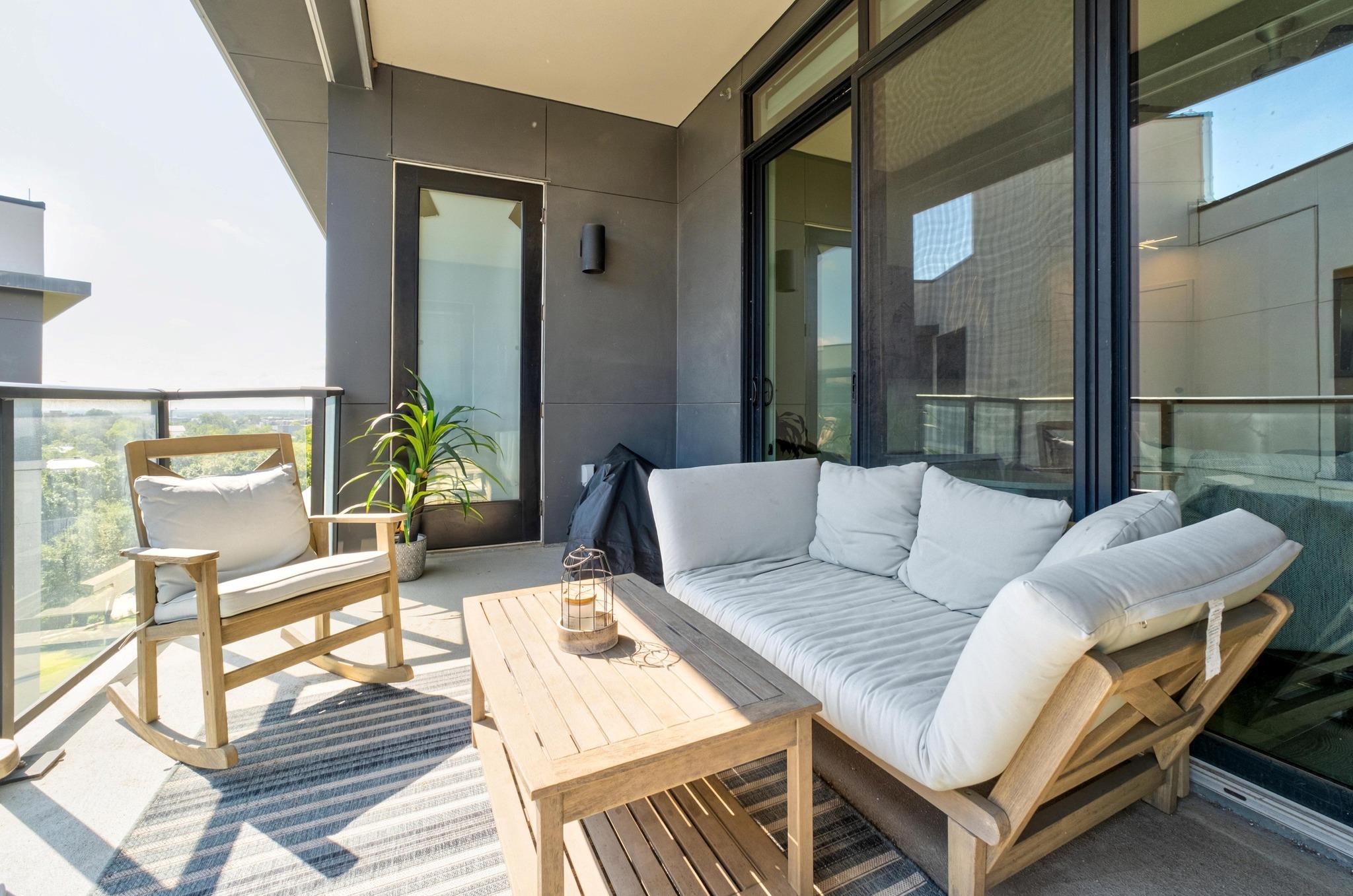 800 Embassy Dr # 609, Austin, TX 78702