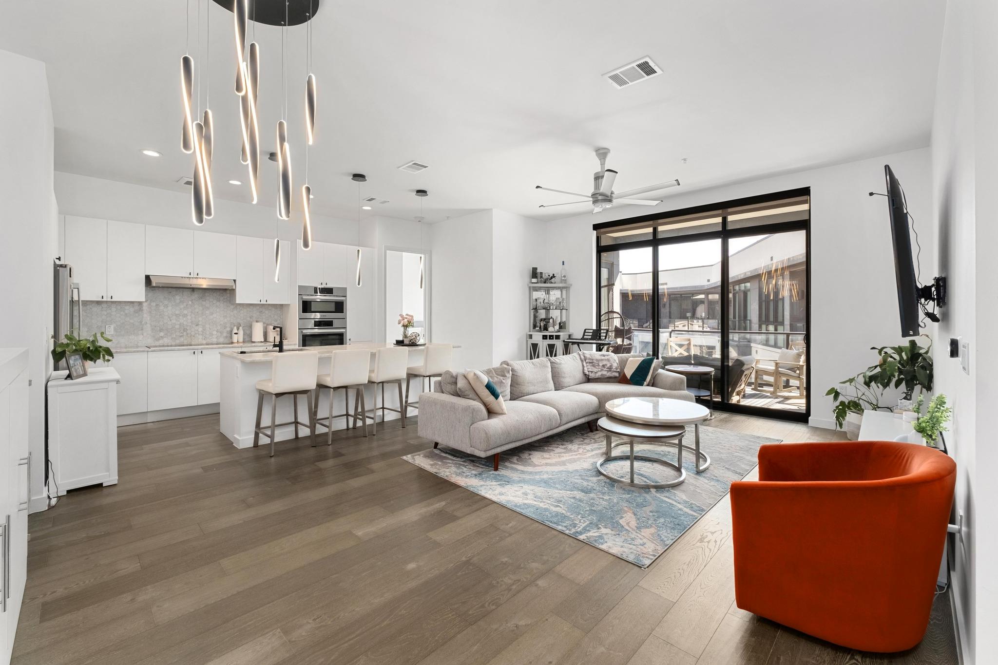 800 Embassy Dr # 609, Austin, TX 78702