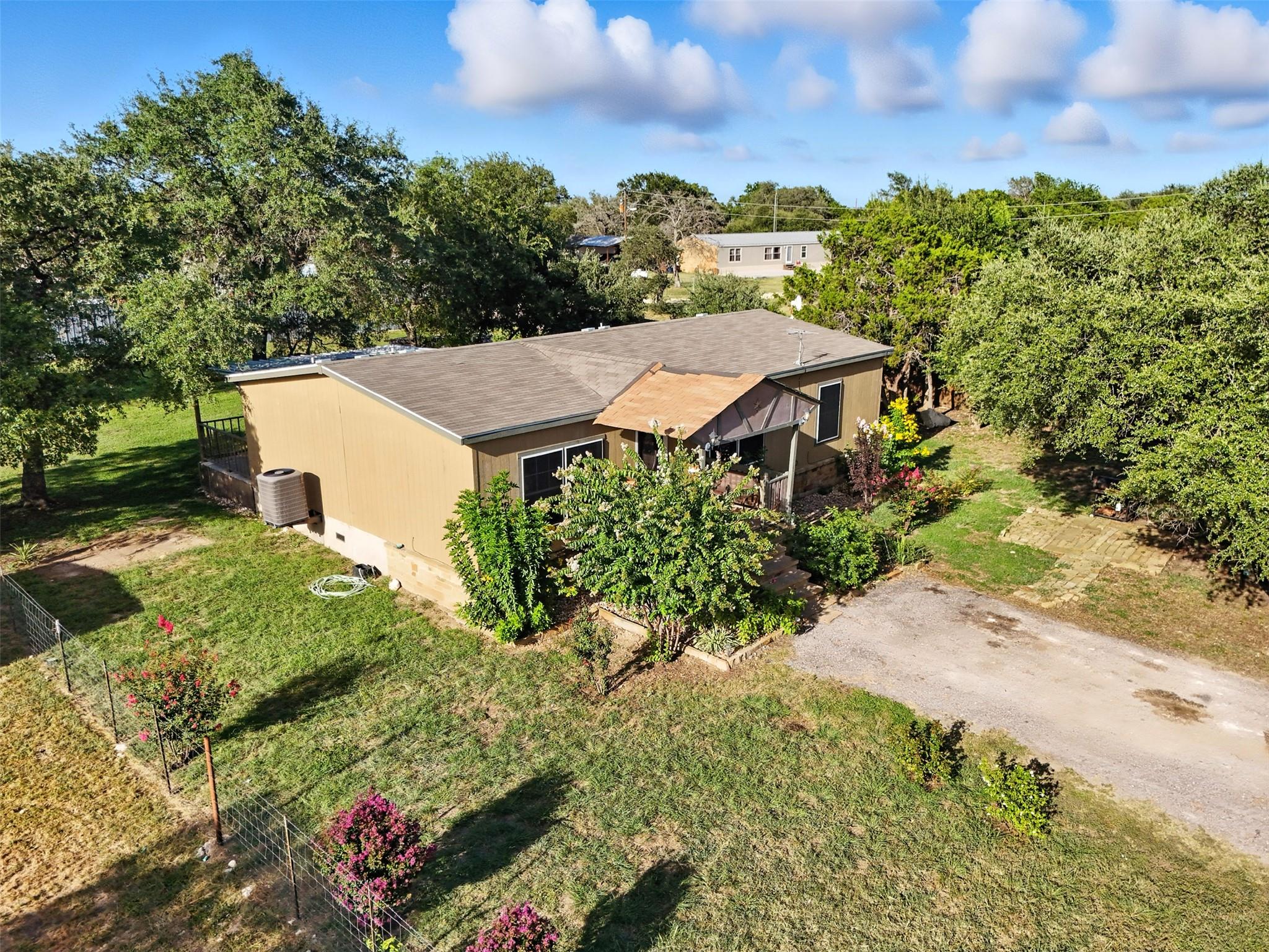 460 Oaks Rd, Bertram, TX 78605