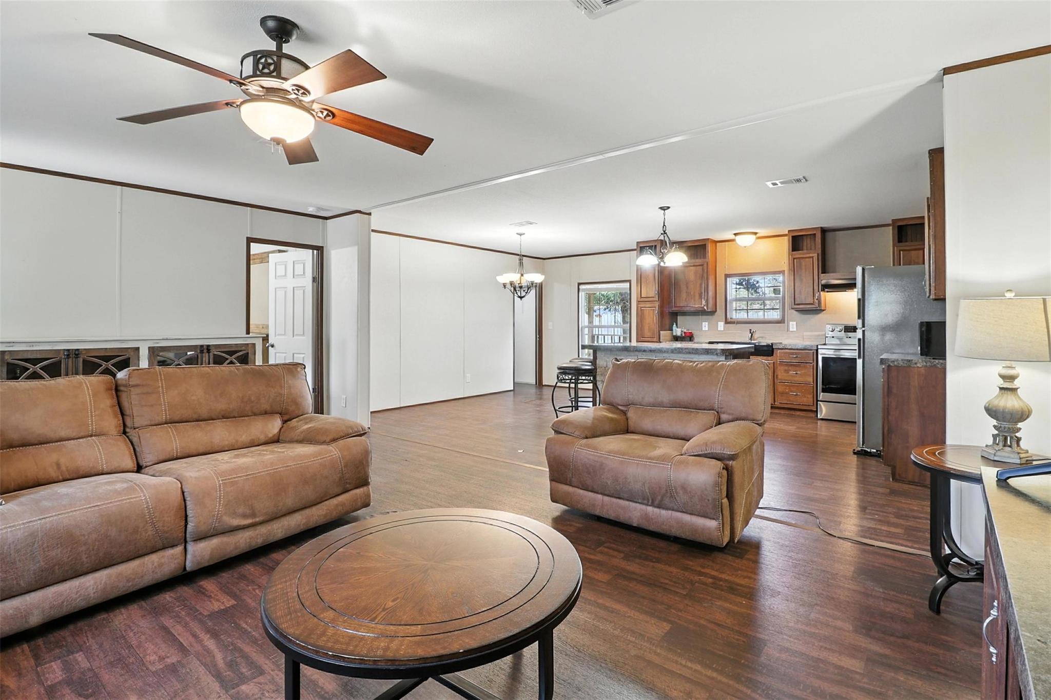 460 Oaks Rd, Bertram, TX 78605