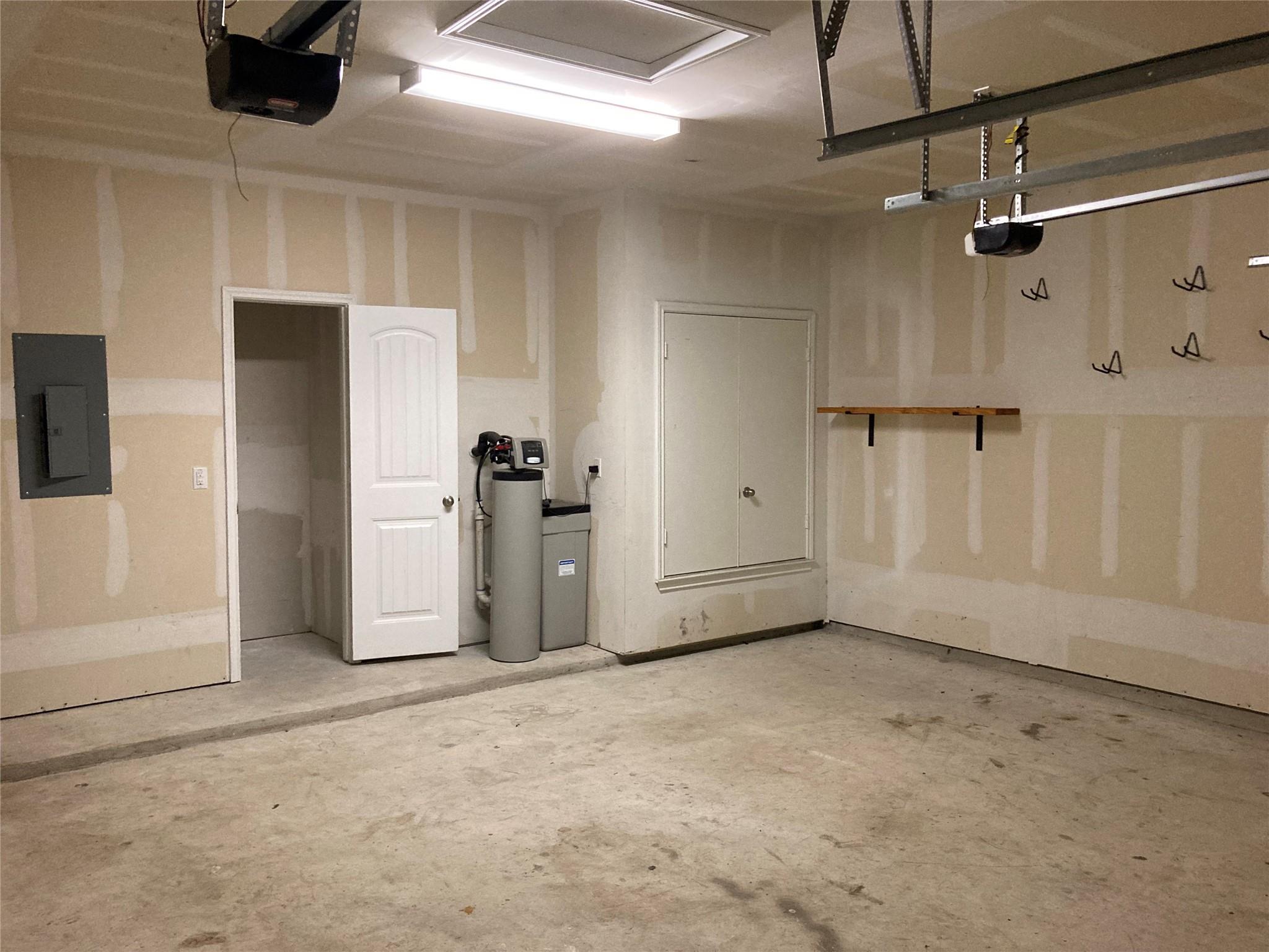 1612 Foxglove Dr, Lockhart, TX 78644