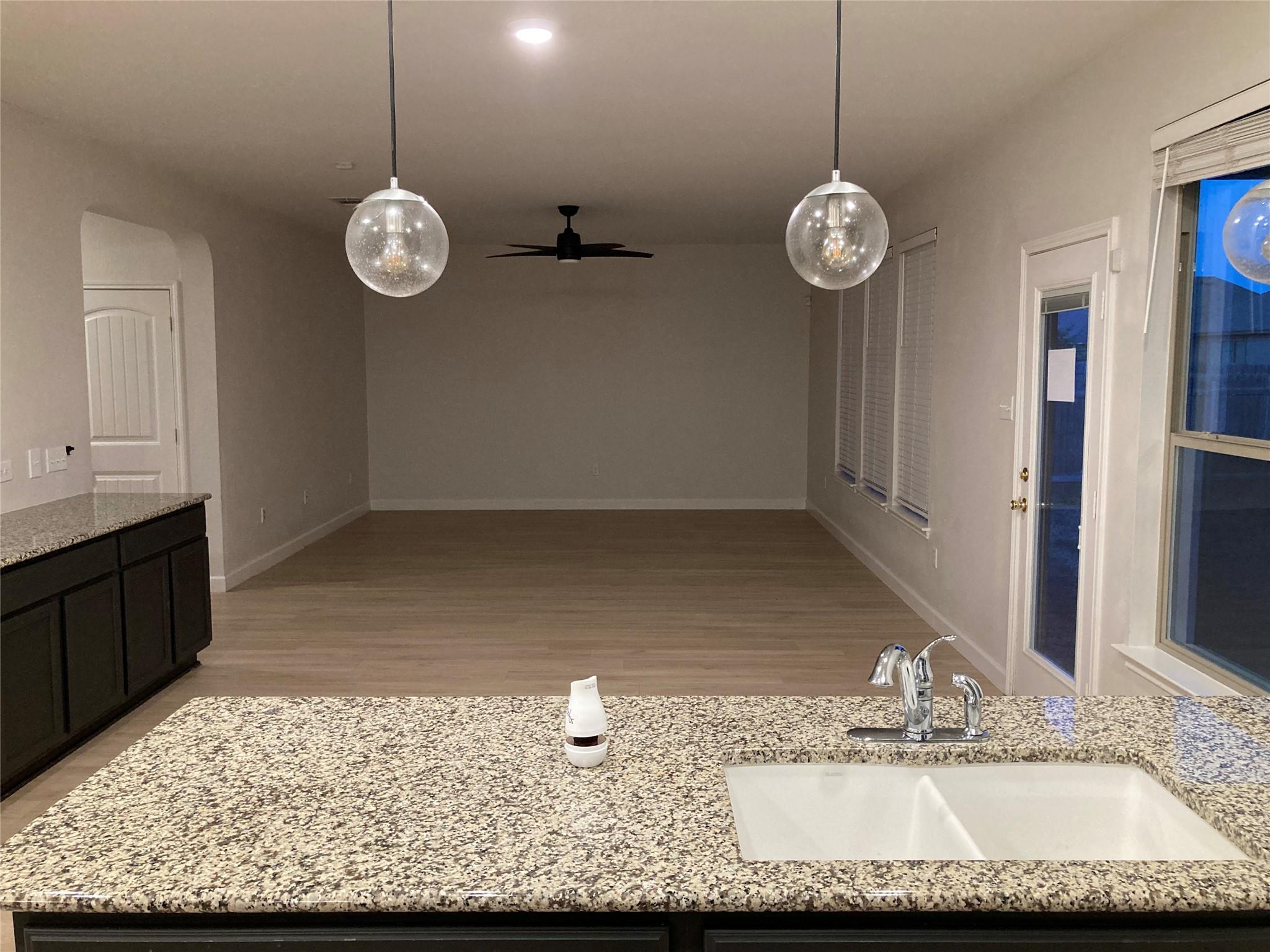 1612 Foxglove Dr, Lockhart, TX 78644