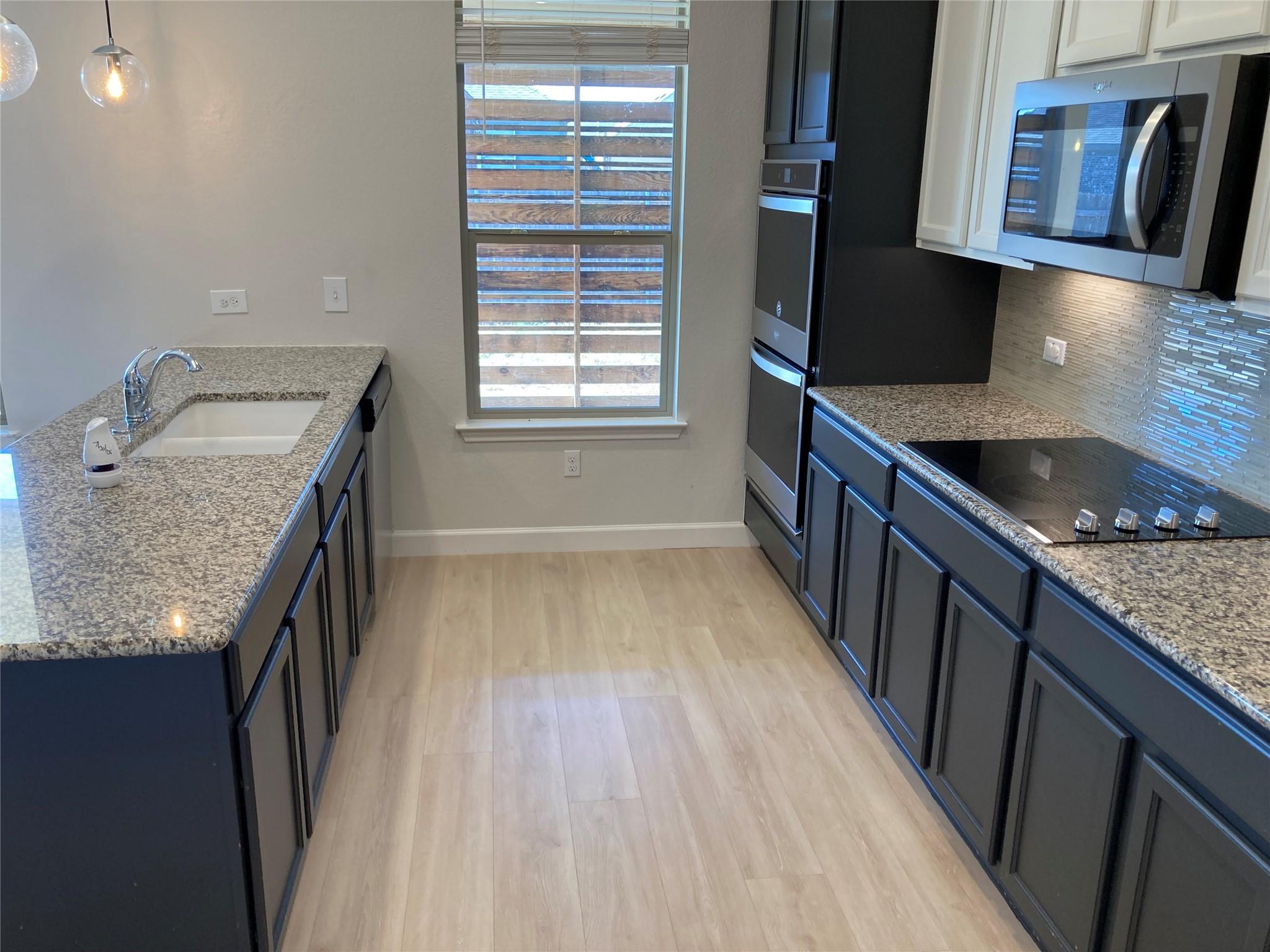 1612 Foxglove Dr, Lockhart, TX 78644