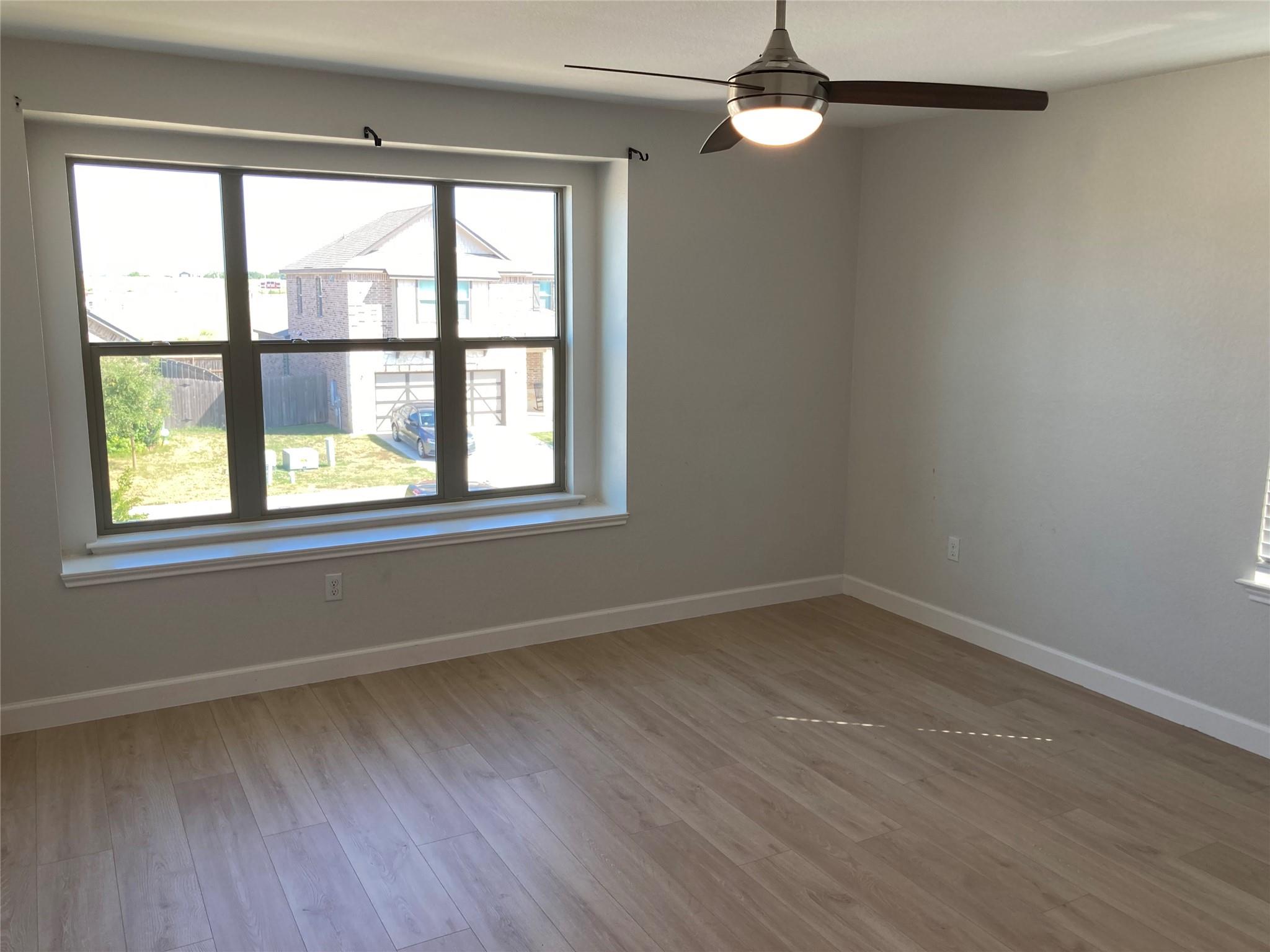 1612 Foxglove Dr, Lockhart, TX 78644