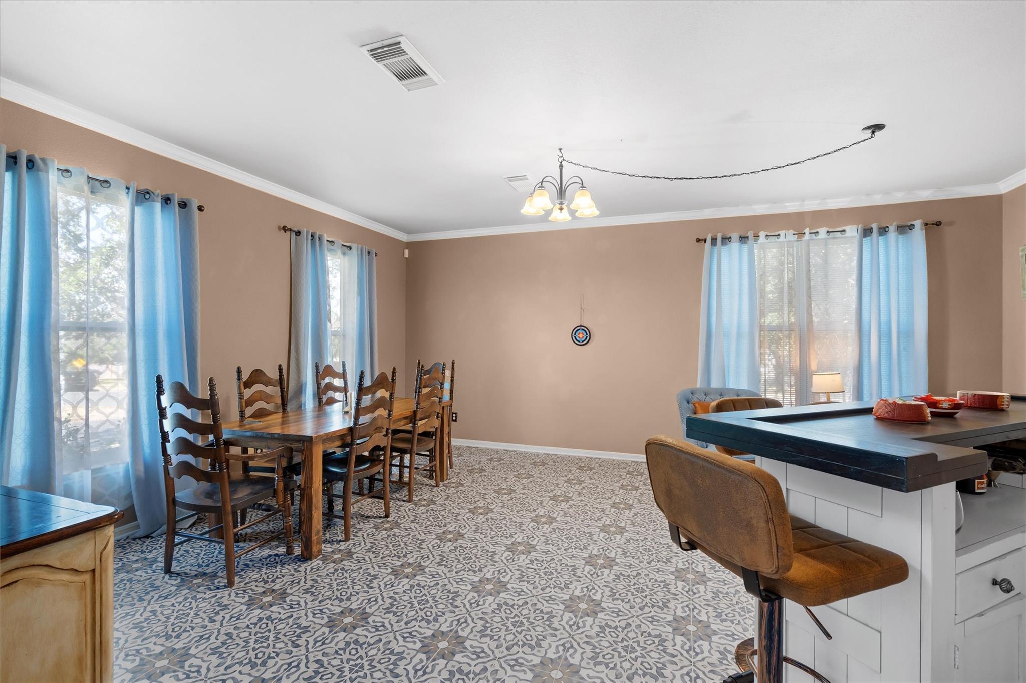 1900 Overland Dr, Leander, TX 78641