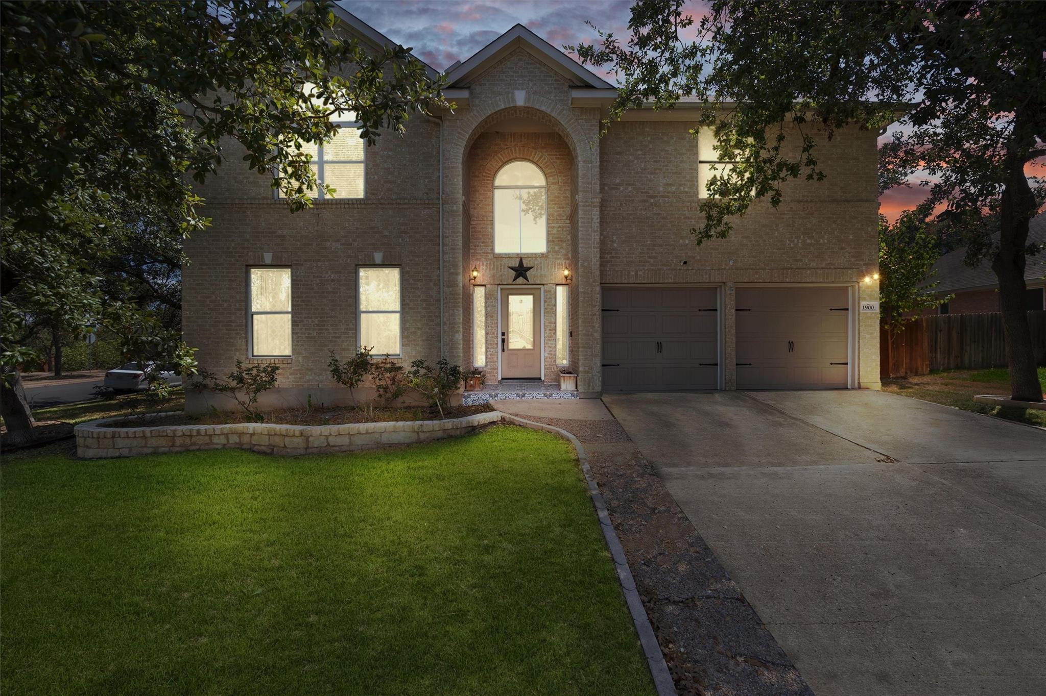 1900 Overland Dr, Leander, TX 78641