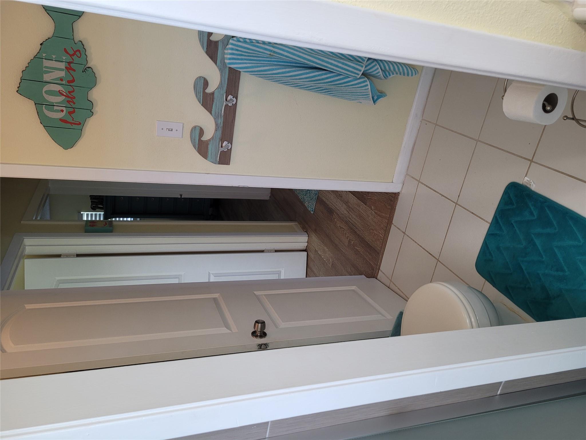 16607 Henry Morgan Rd, Jamaica Beach, TX 77554