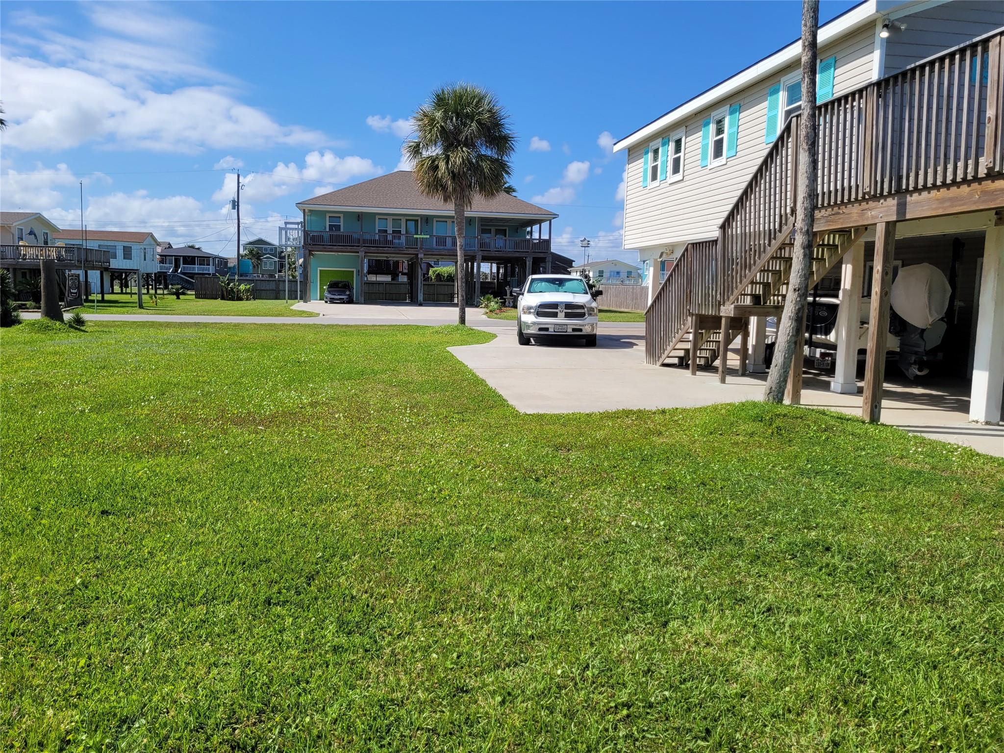 16607 Henry Morgan Rd, Jamaica Beach, TX 77554