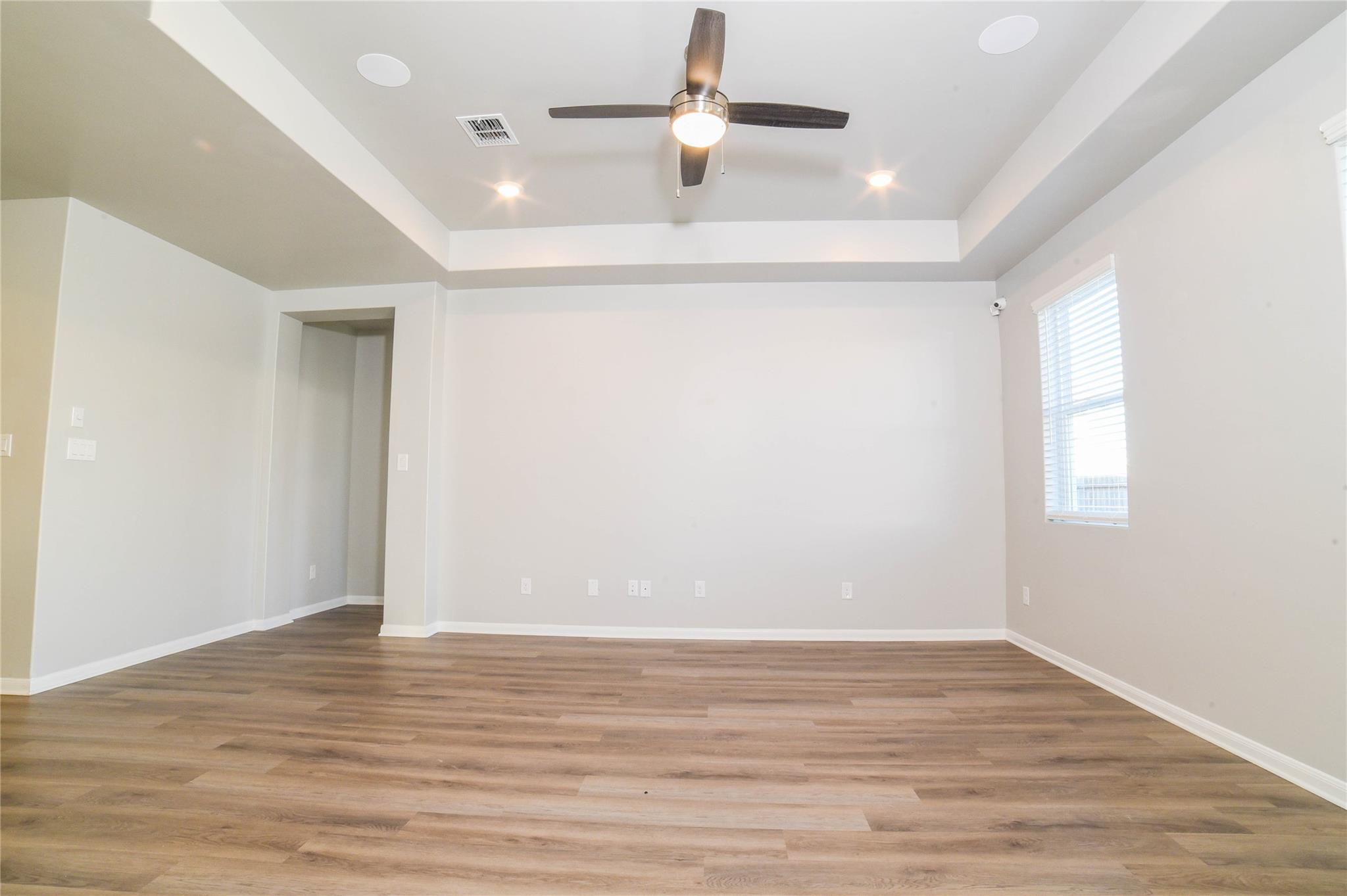 3816 Donald Dr Dr, Seguin, TX 78155