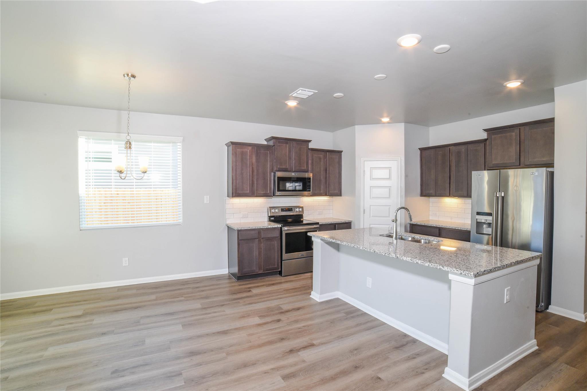 3816 Donald Dr Dr, Seguin, TX 78155