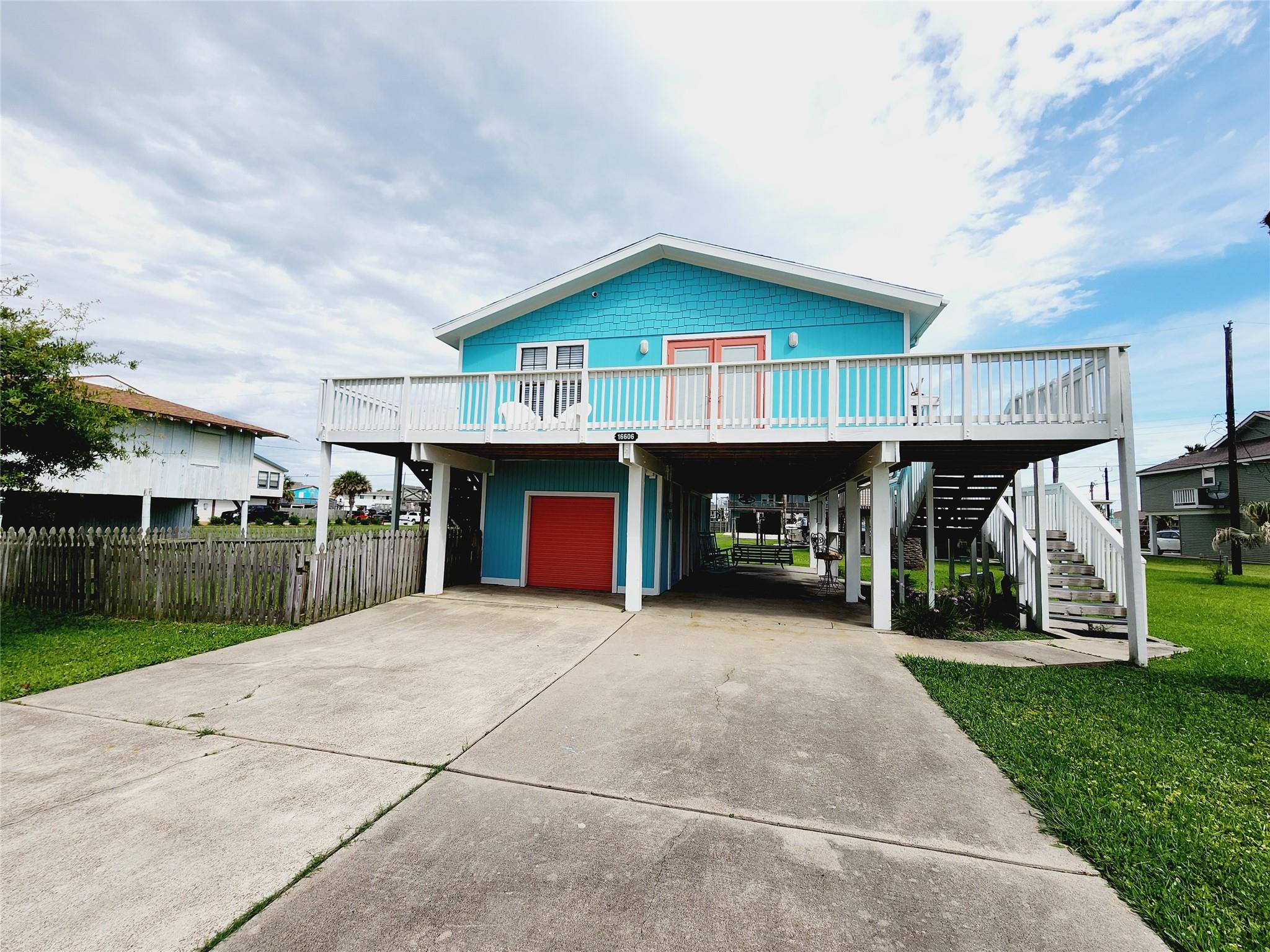 16606 John Davis Rd, Jamaica Beach, TX 77554