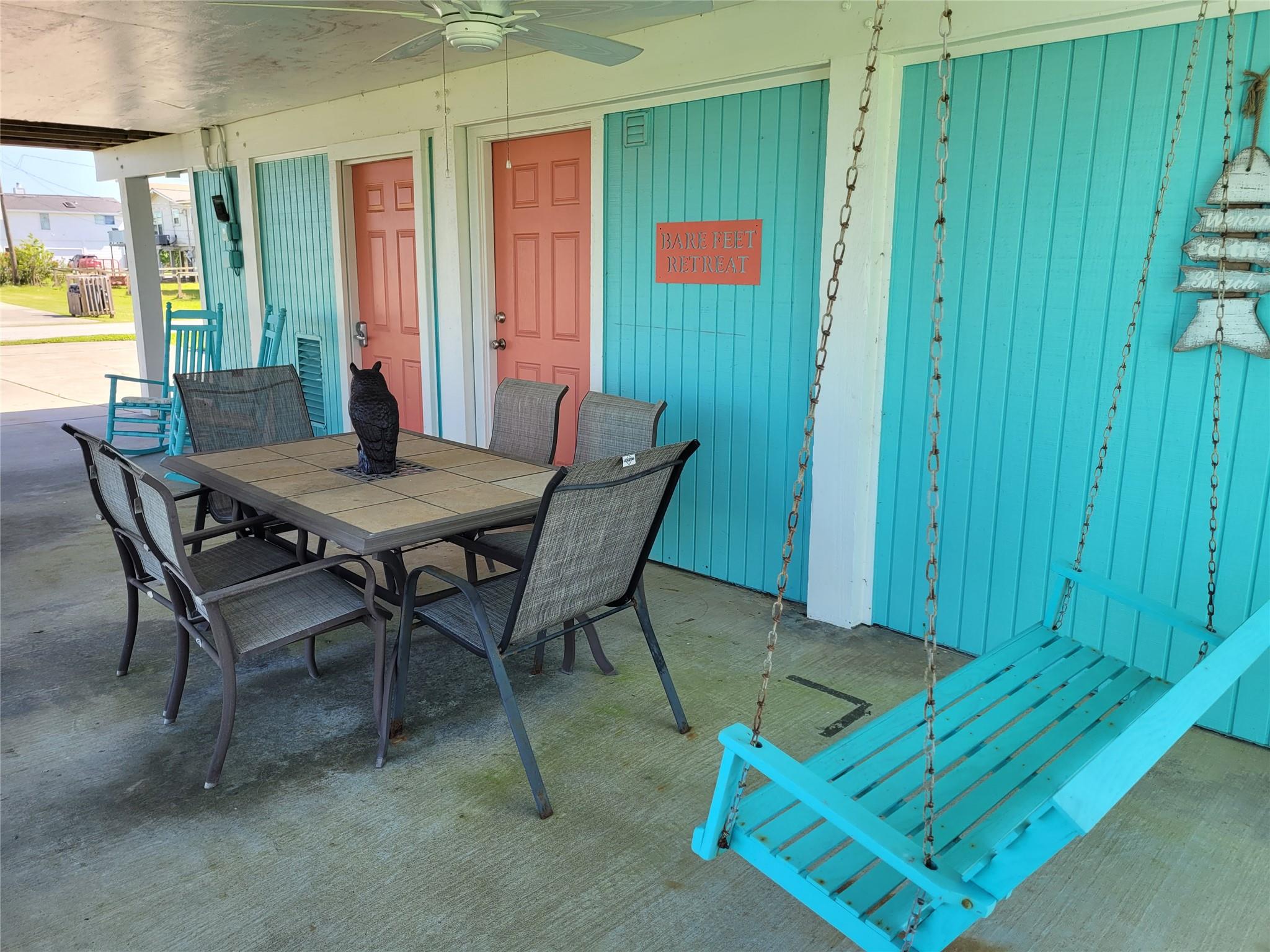 16606 John Davis Rd, Jamaica Beach, TX 77554