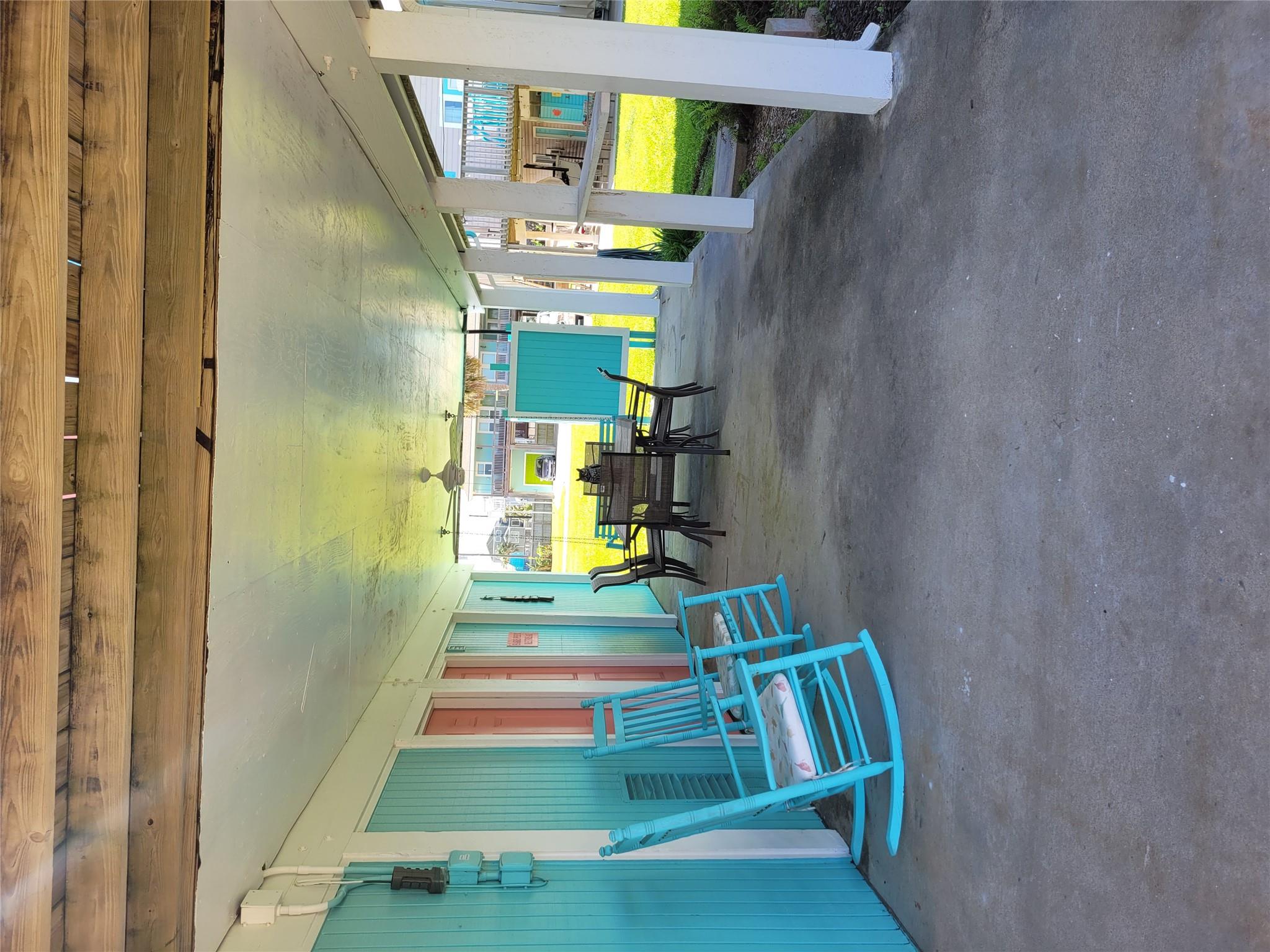 16606 John Davis Rd, Jamaica Beach, TX 77554