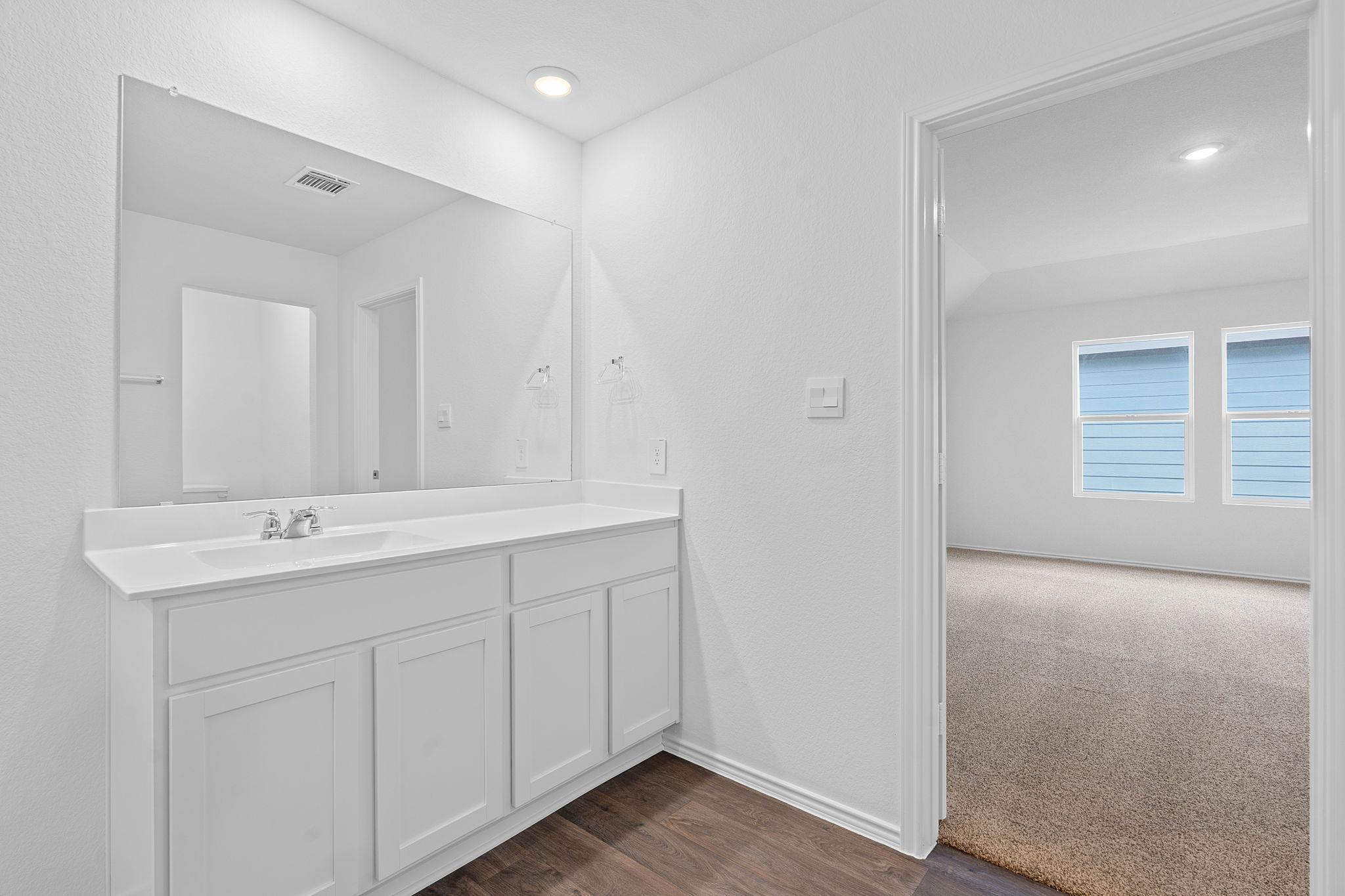 277 Ebbsfleet Dr, Uhland, TX 78640