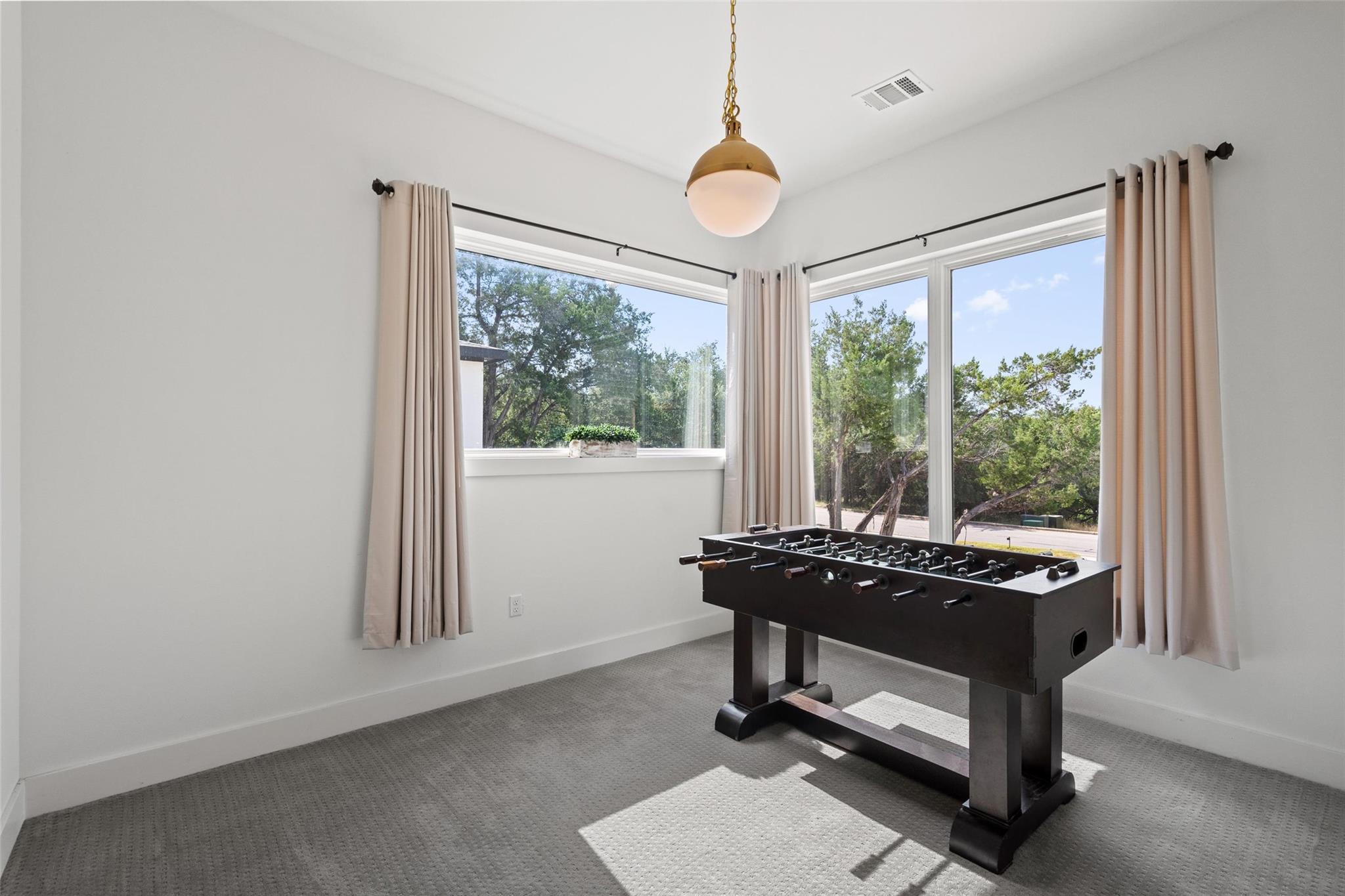 418 Venture Blvd S, Point Venture, TX 78645