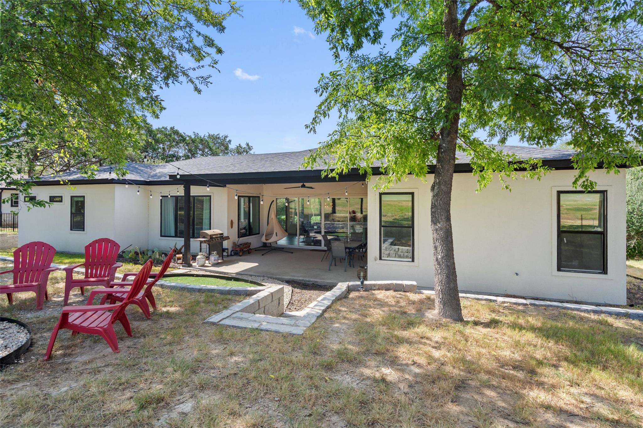 418 Venture Blvd S, Point Venture, TX 78645