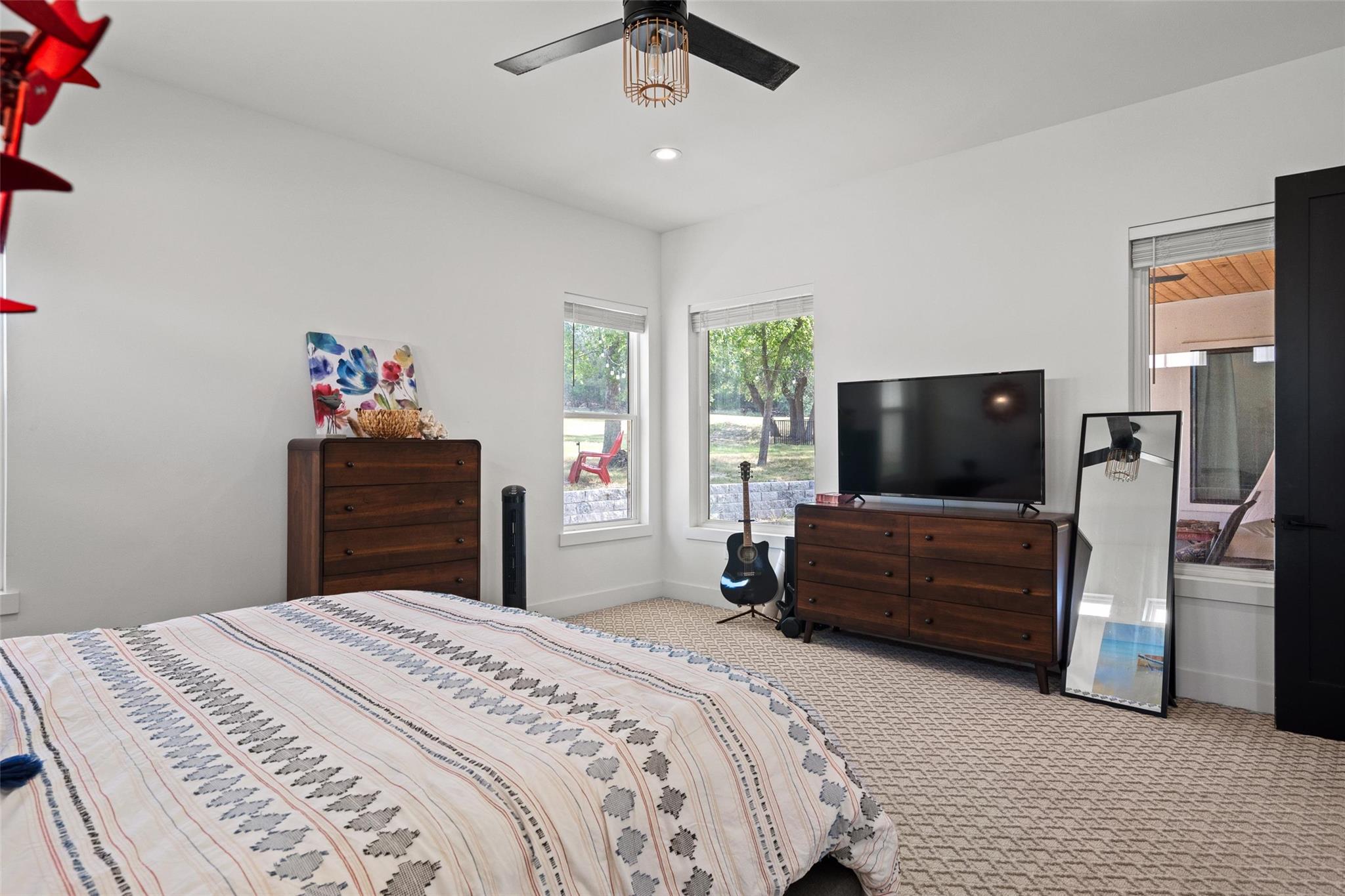 418 Venture Blvd S, Point Venture, TX 78645