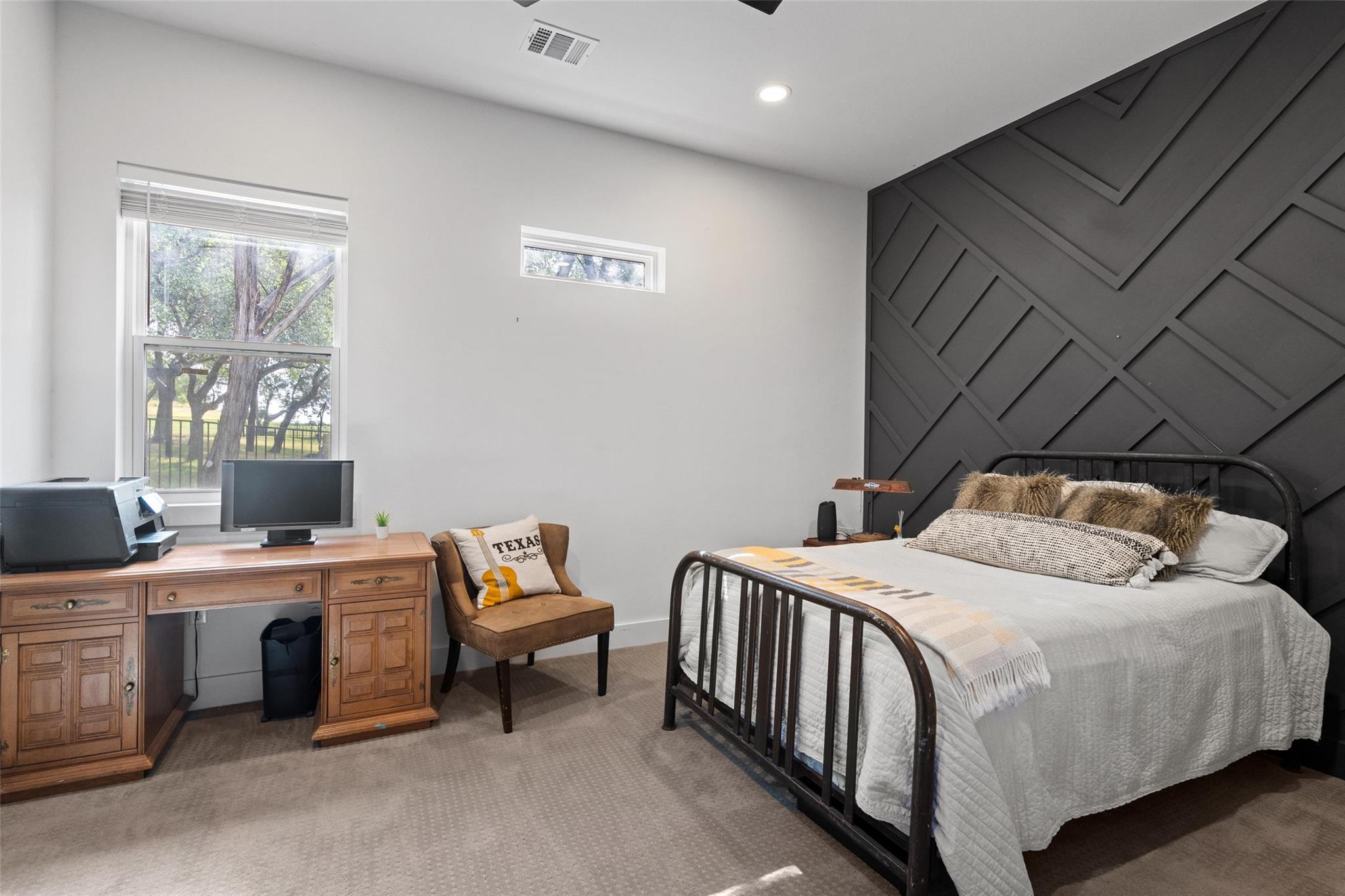 418 Venture Blvd S, Point Venture, TX 78645