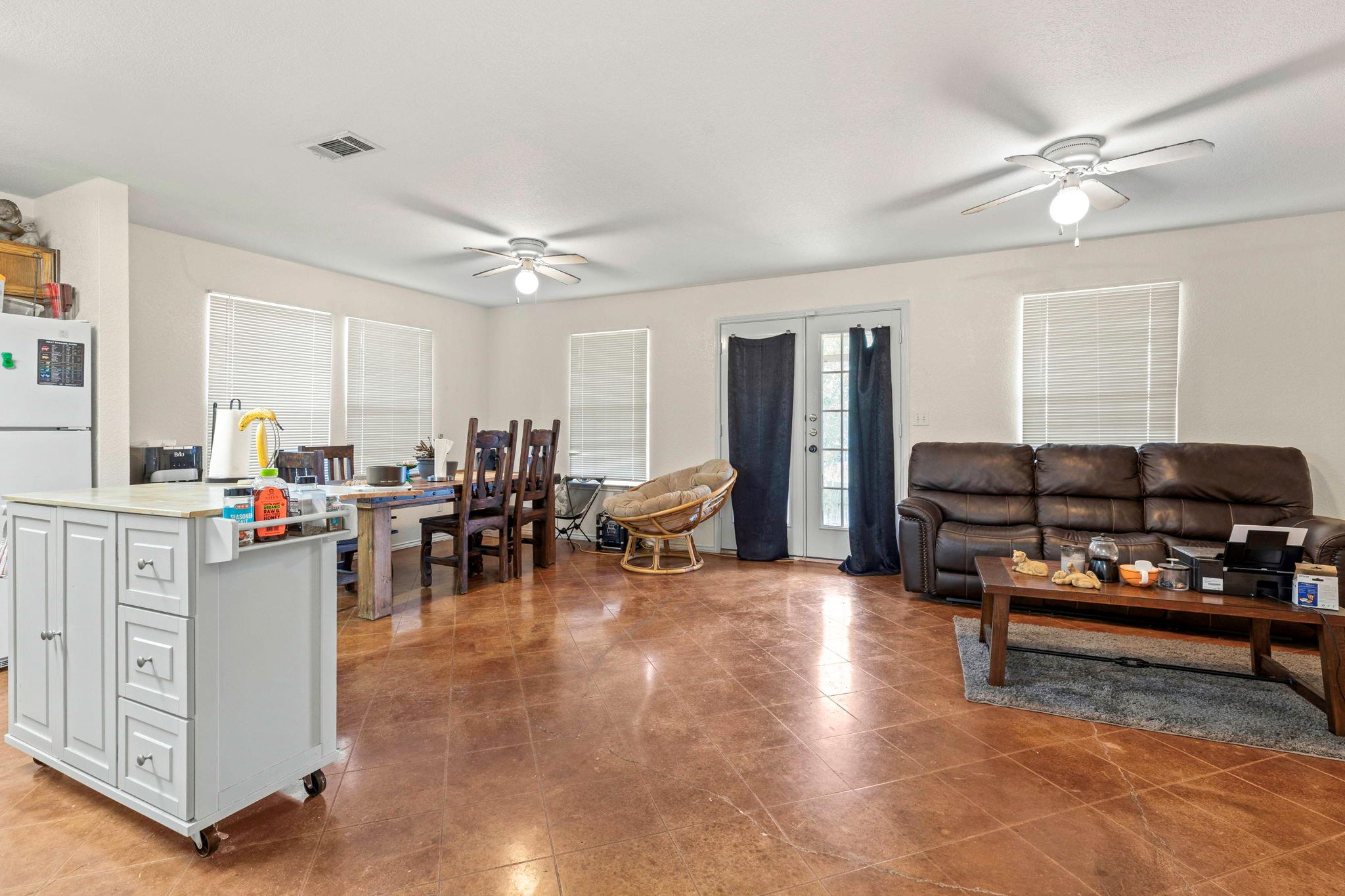 1225 Hilltop Dr, San Marcos, TX 78666