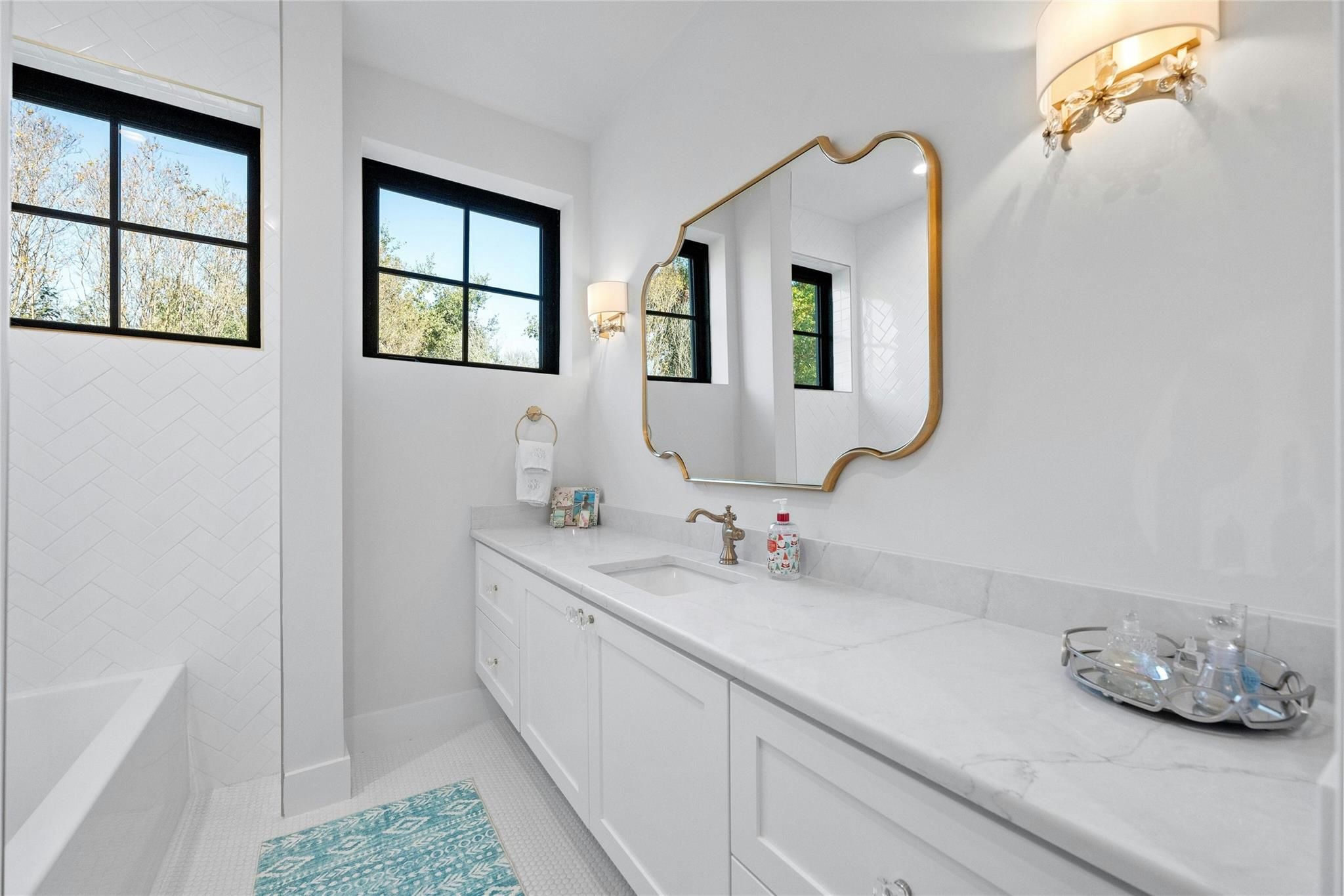 2801 Hubbard Cir, Austin, TX 78746