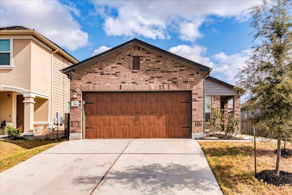 218 Lena Ln, Kyle, TX 78640