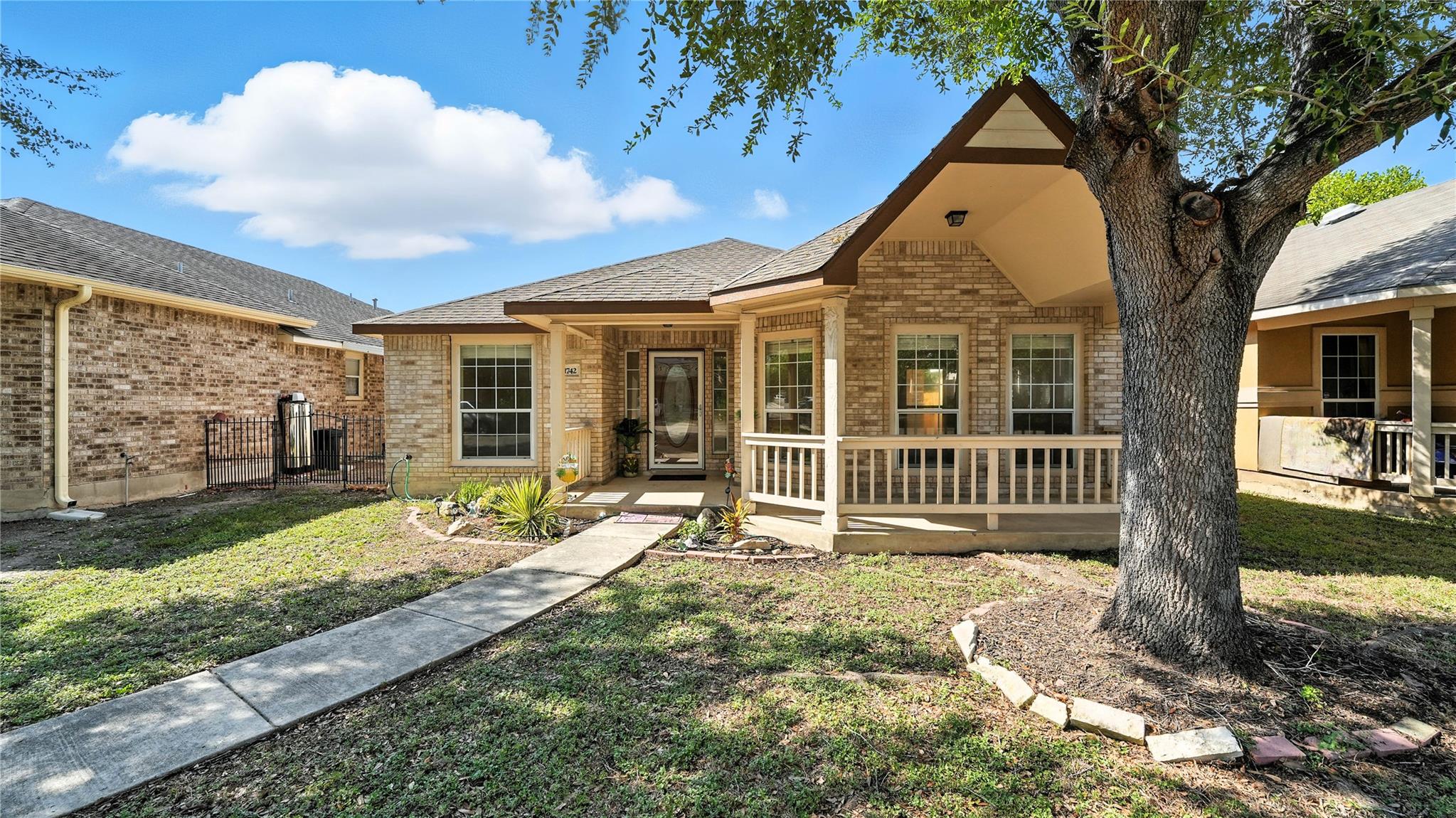 1742 Joy Spg, New Braunfels, TX 78130