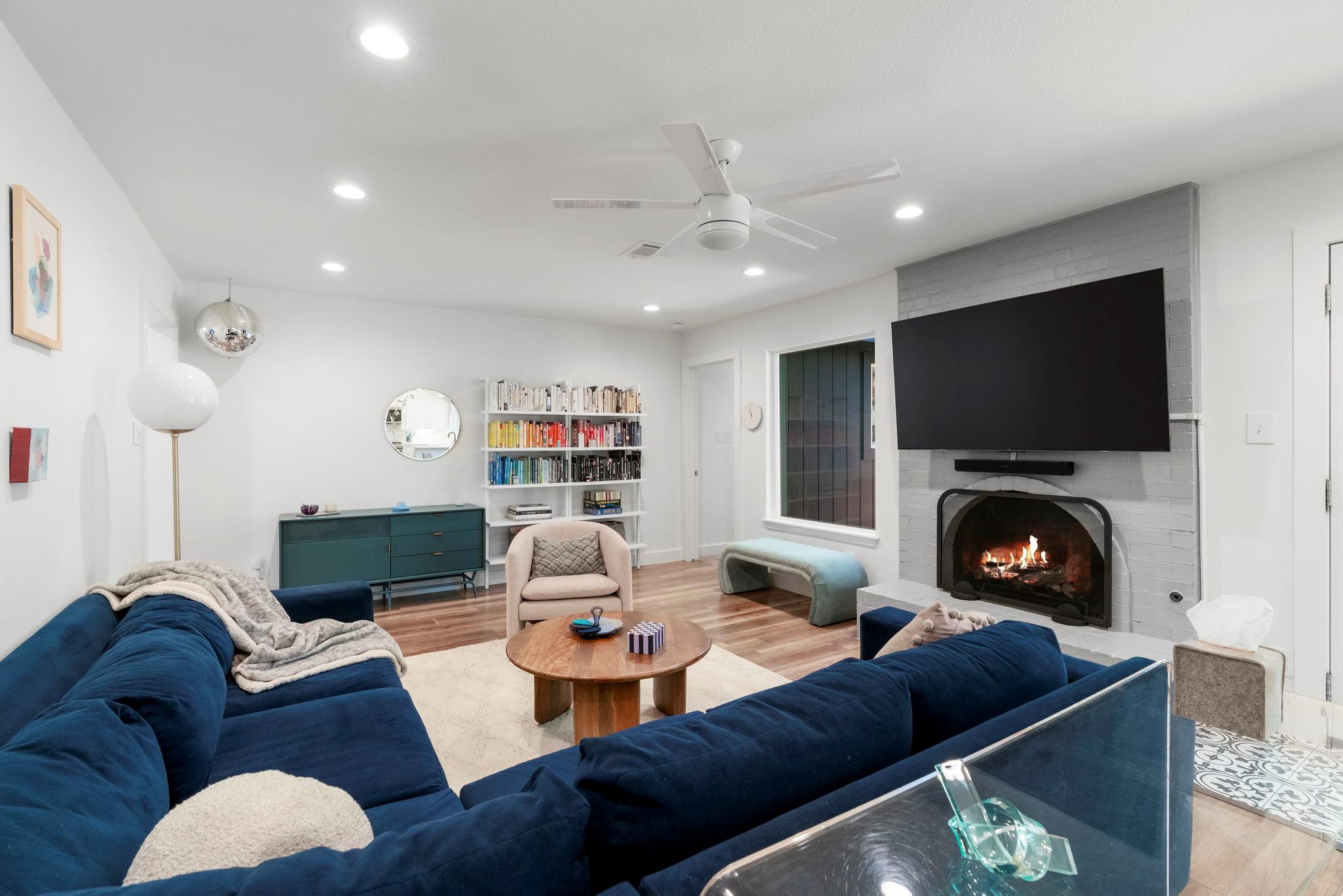 7404 Charlton Dr, Austin, TX 78723