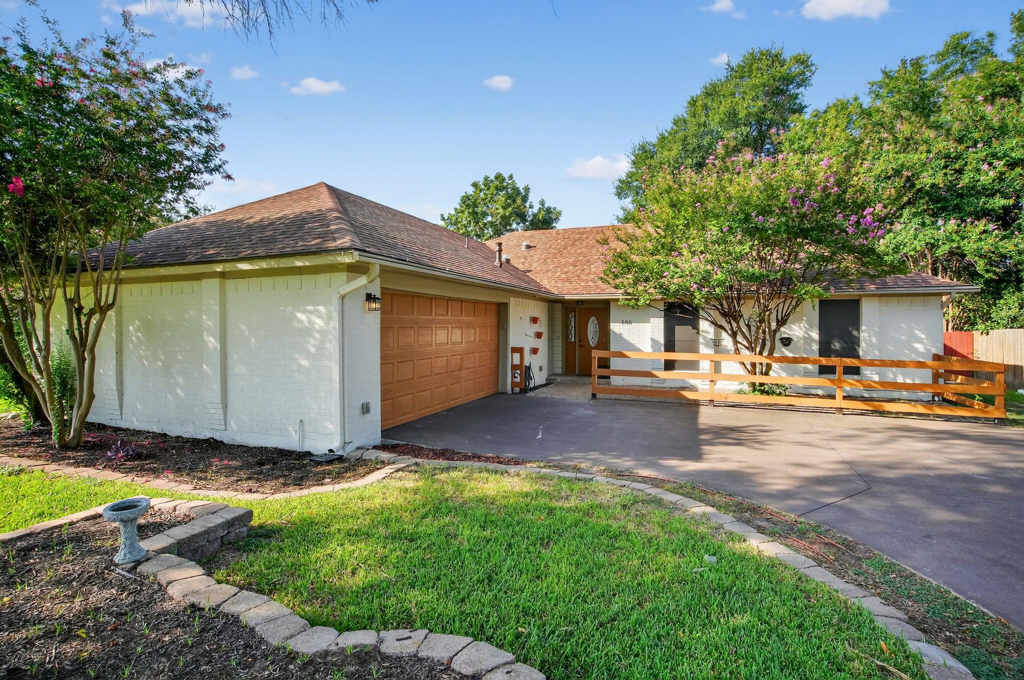 505 Oak Ridge Dr, Pflugerville, TX 78660