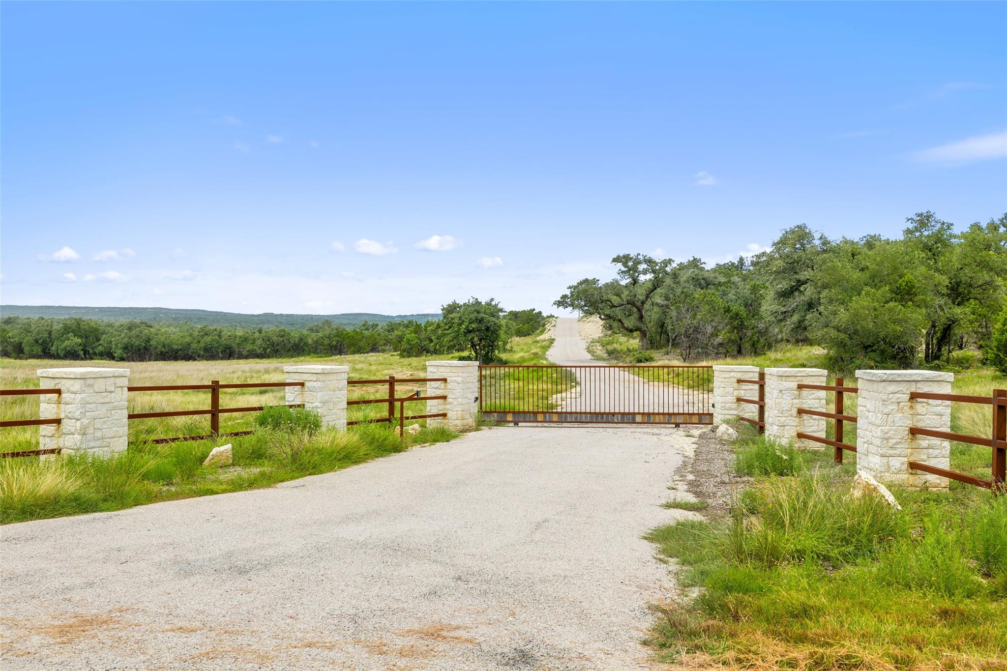 000 Oak Valley Ranch, Dripping Springs, TX 78676