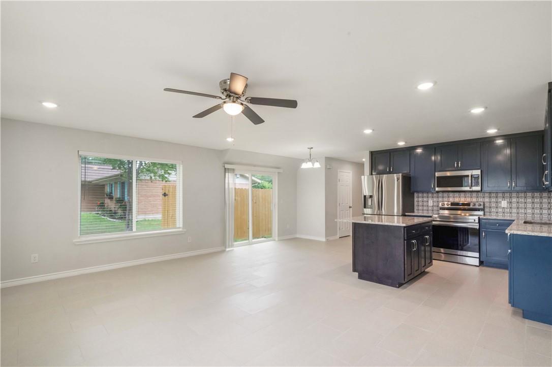 214 Lizzie St # A, Taylor, TX 76574