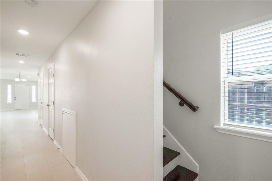 214 Lizzie St # A, Taylor, TX 76574