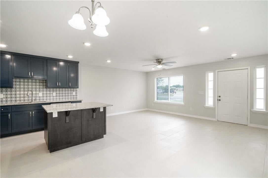 214 Lizzie St # A, Taylor, TX 76574