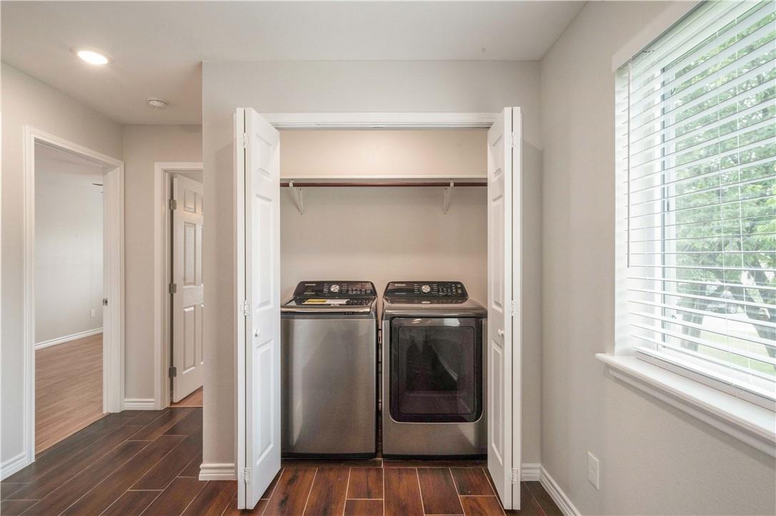 214 Lizzie St # A, Taylor, TX 76574