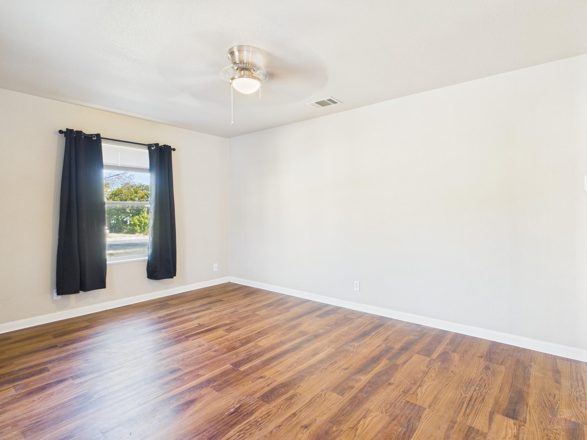 1411 Kamar Dr, Austin, TX 78757