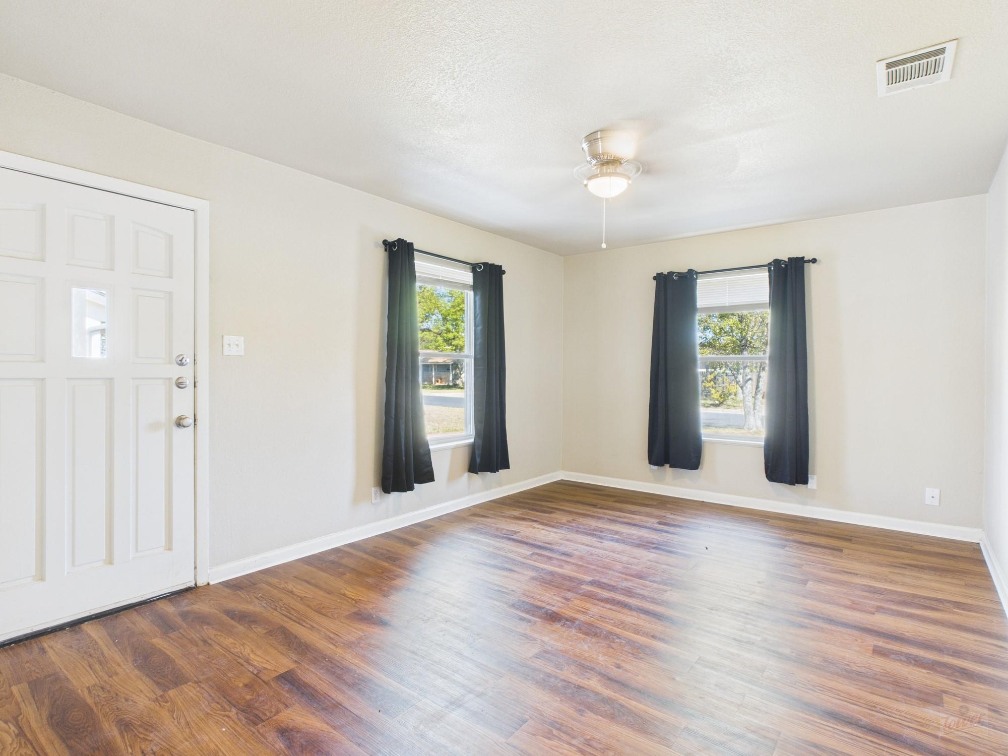 1411 Kamar Dr, Austin, TX 78757