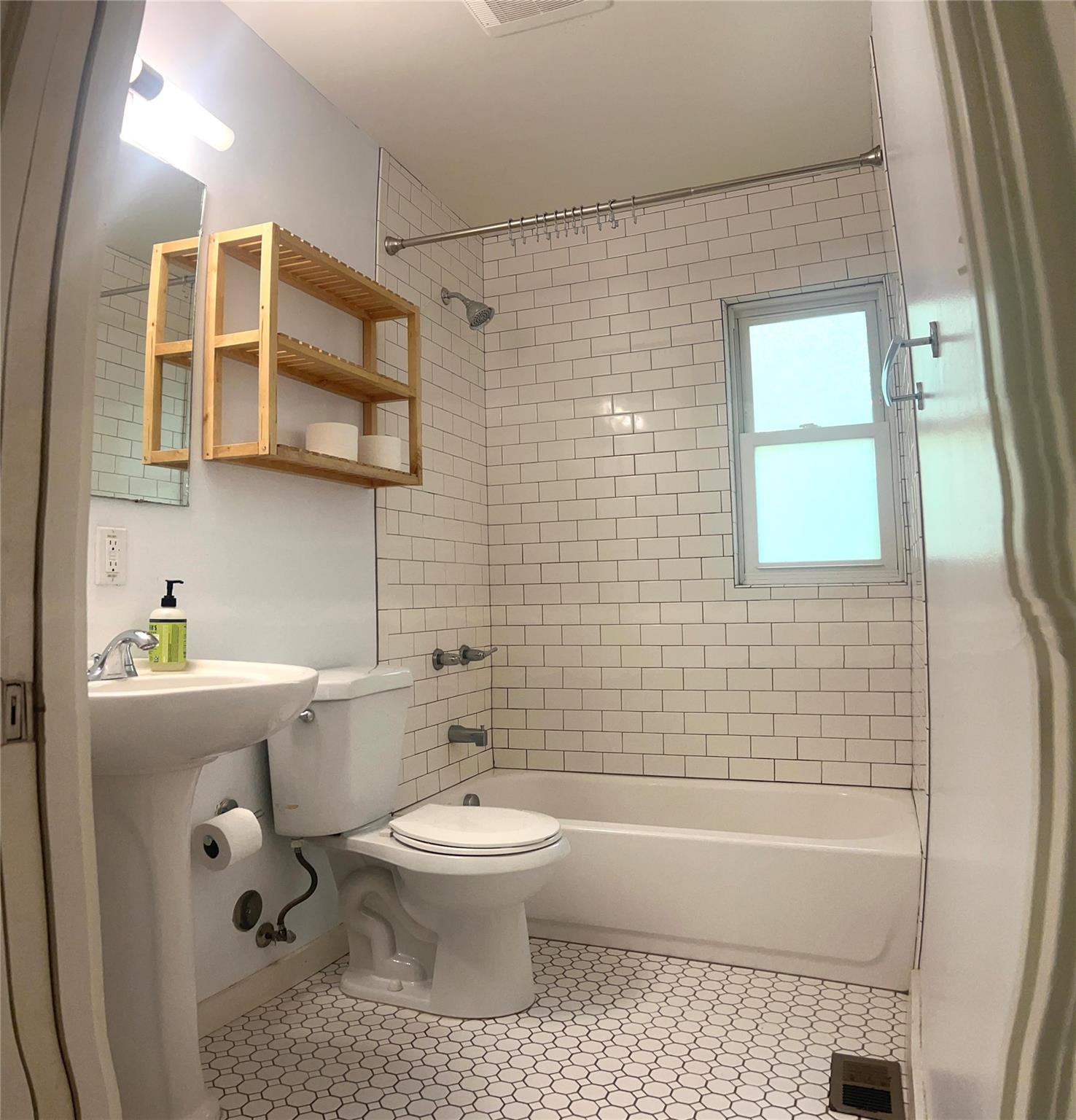 1322 Morgan Ln # B, Austin, TX 78704